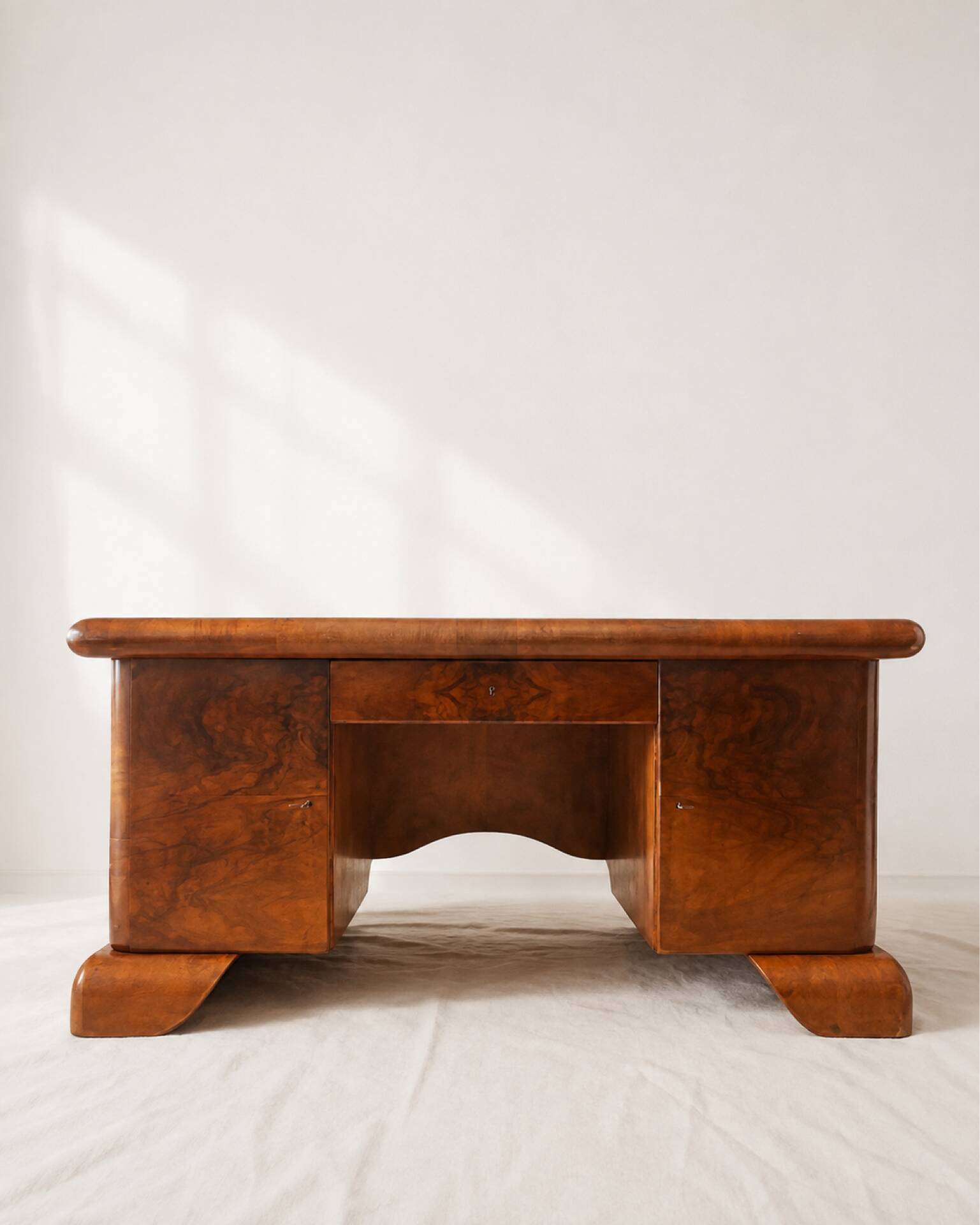 Art Deco desk in solid walnut and burl veneer, 1930s.