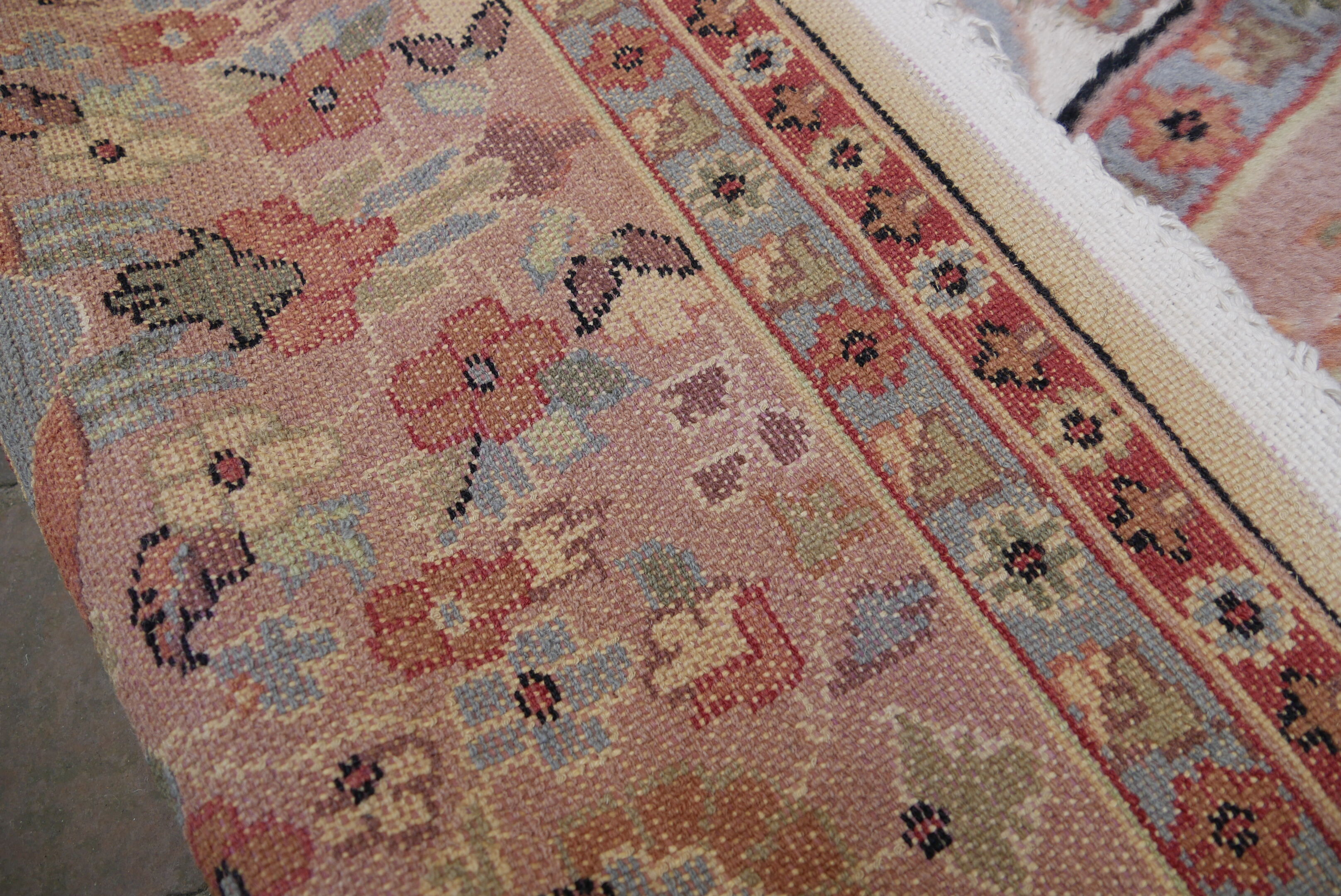 Pakistan Handmade Oriental Carpet 2.72 x 1.88 m