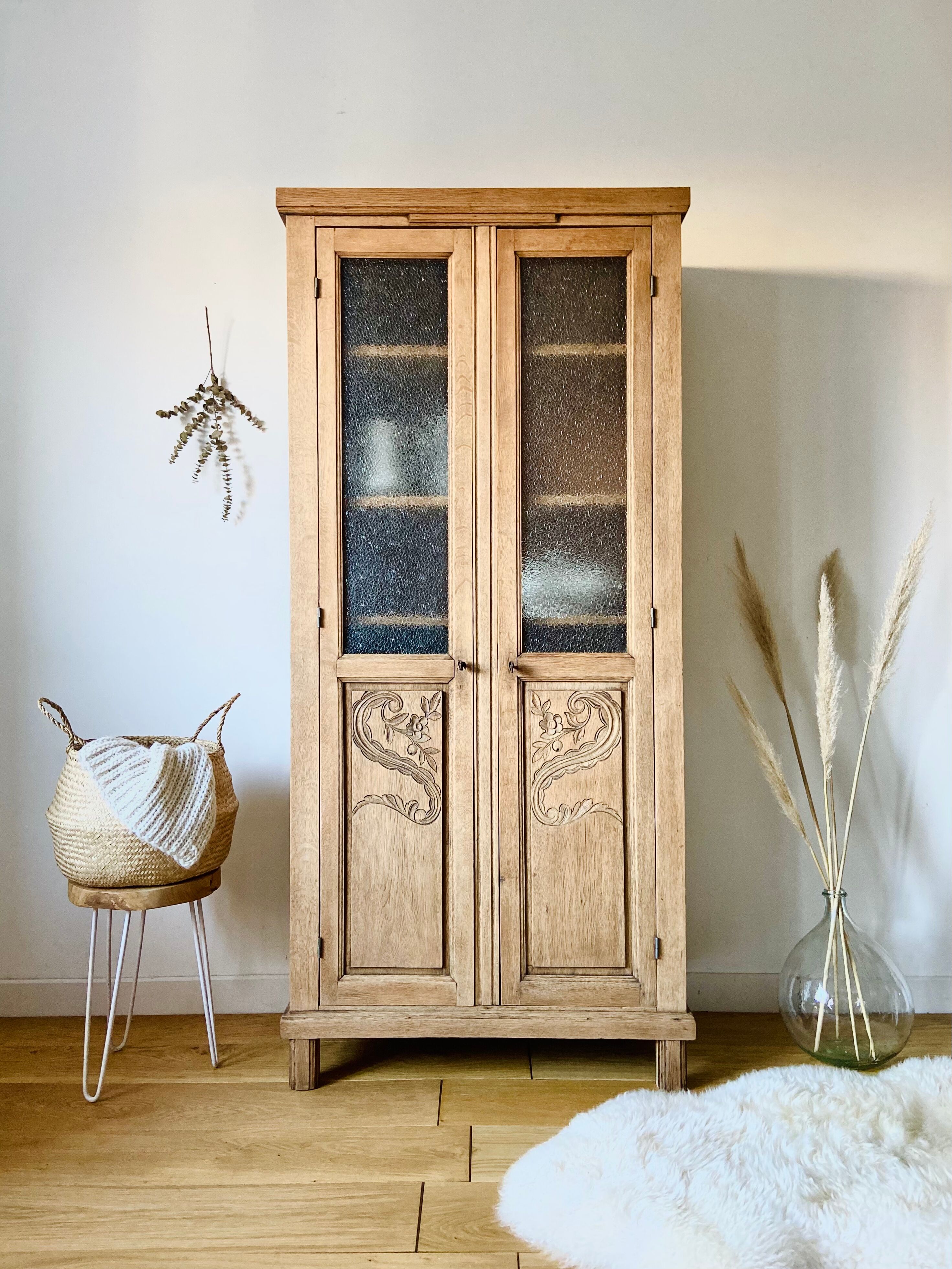 Art deco cabinet showcase