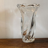 Vase en cristal torsadé signé