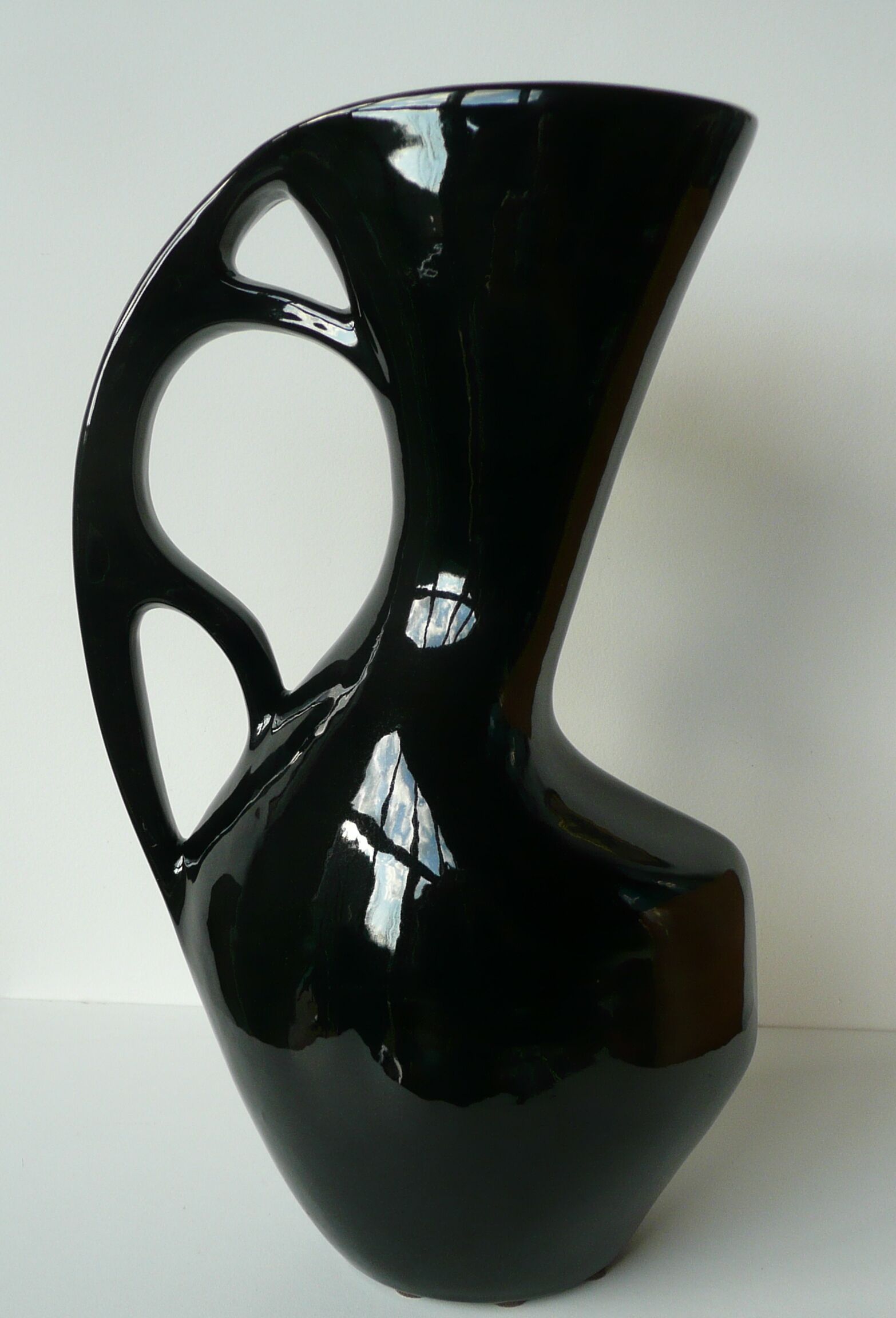 Vallauris vase signed with XXL thistles