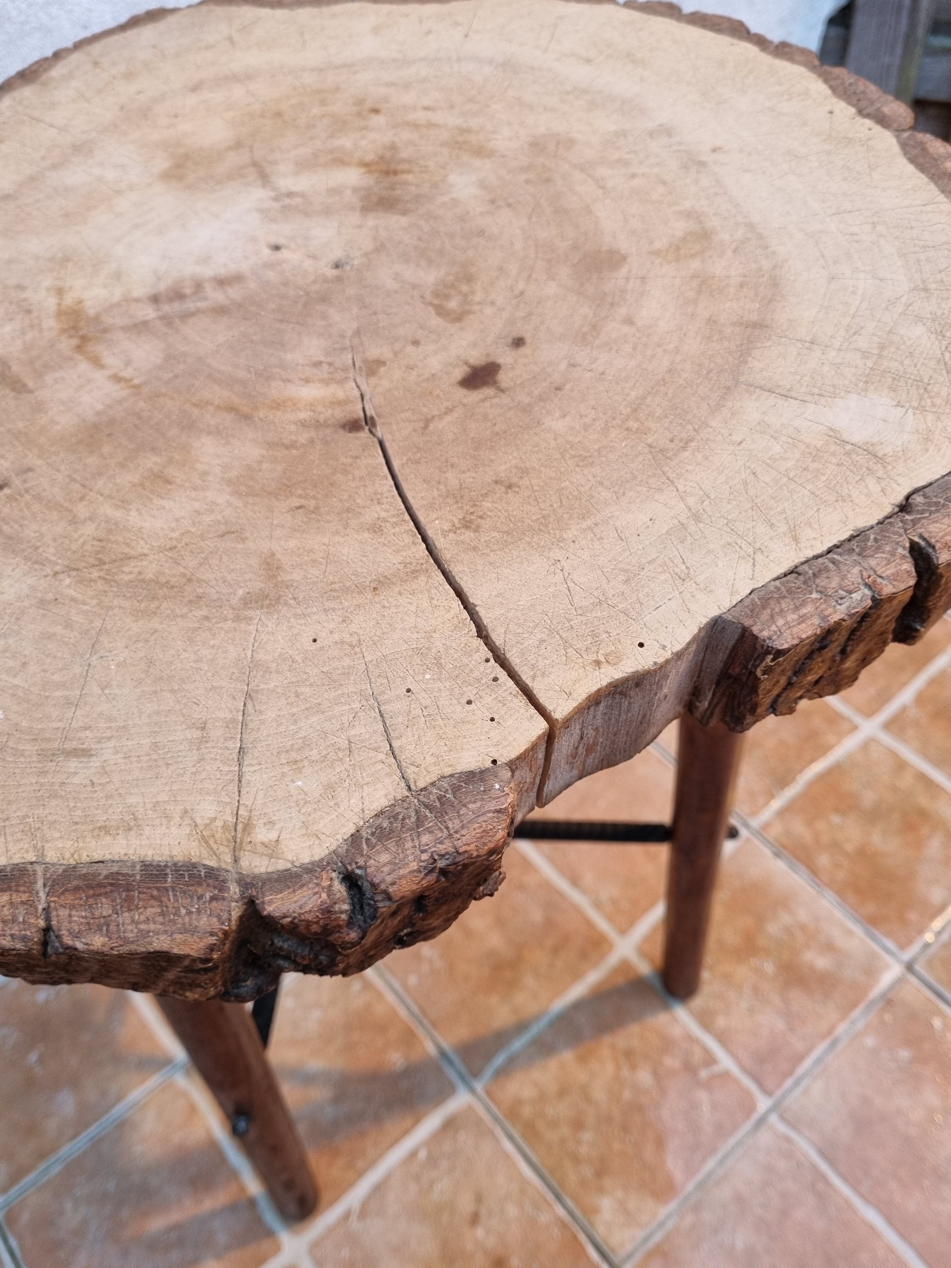 Brutalist tripod high table in wood and metal, 74 cm