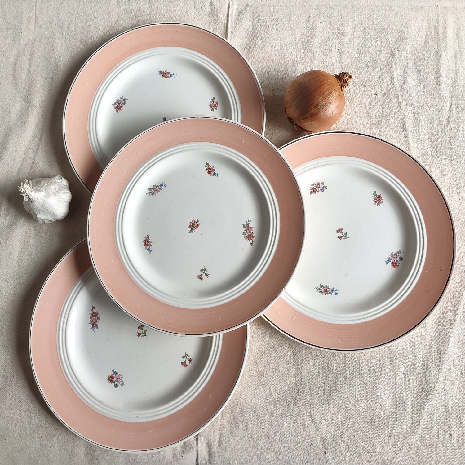 Flat plates pink floral patterns half porcelain ardy