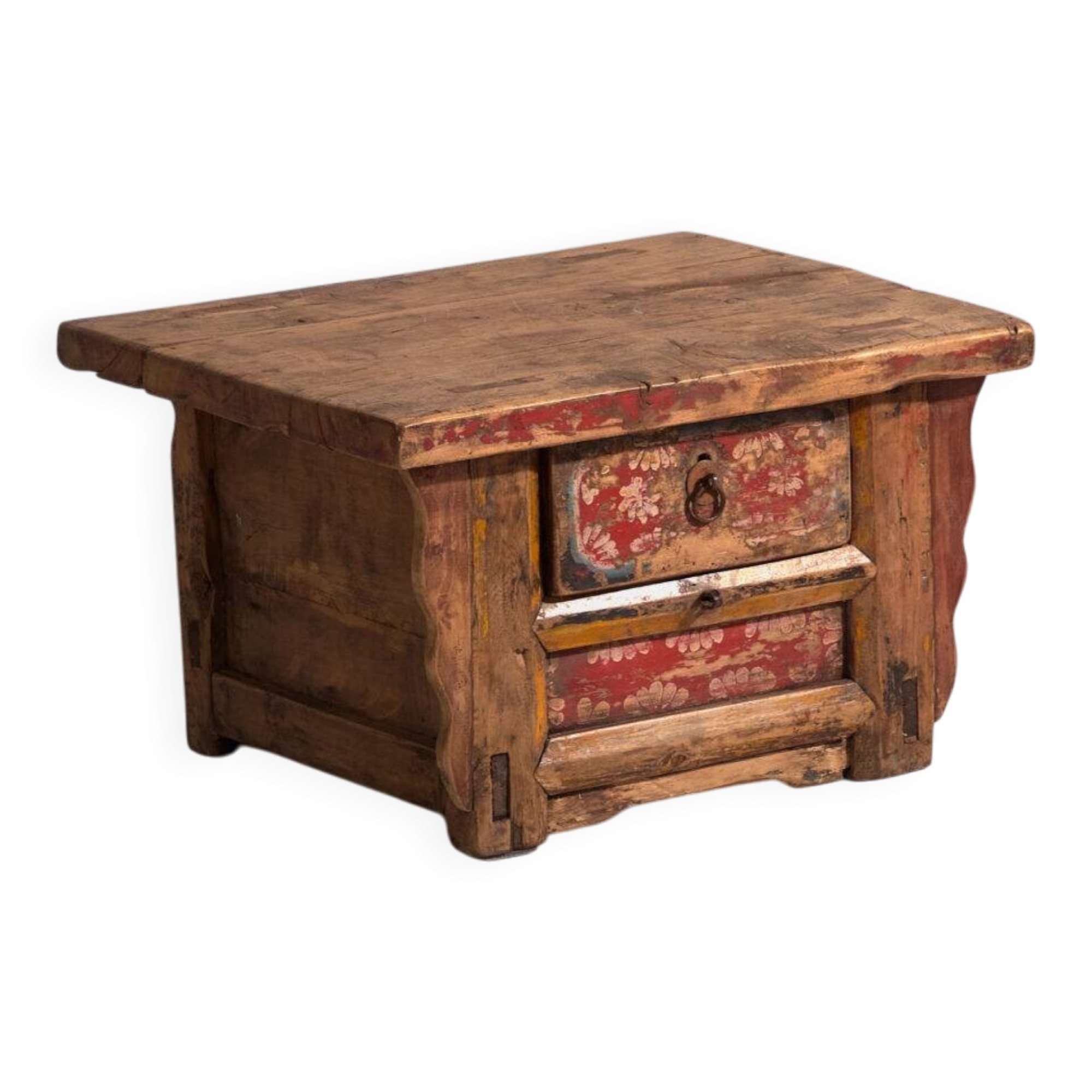 Table basse ancienne peinte en bois d’orme – Chine, vers 1900