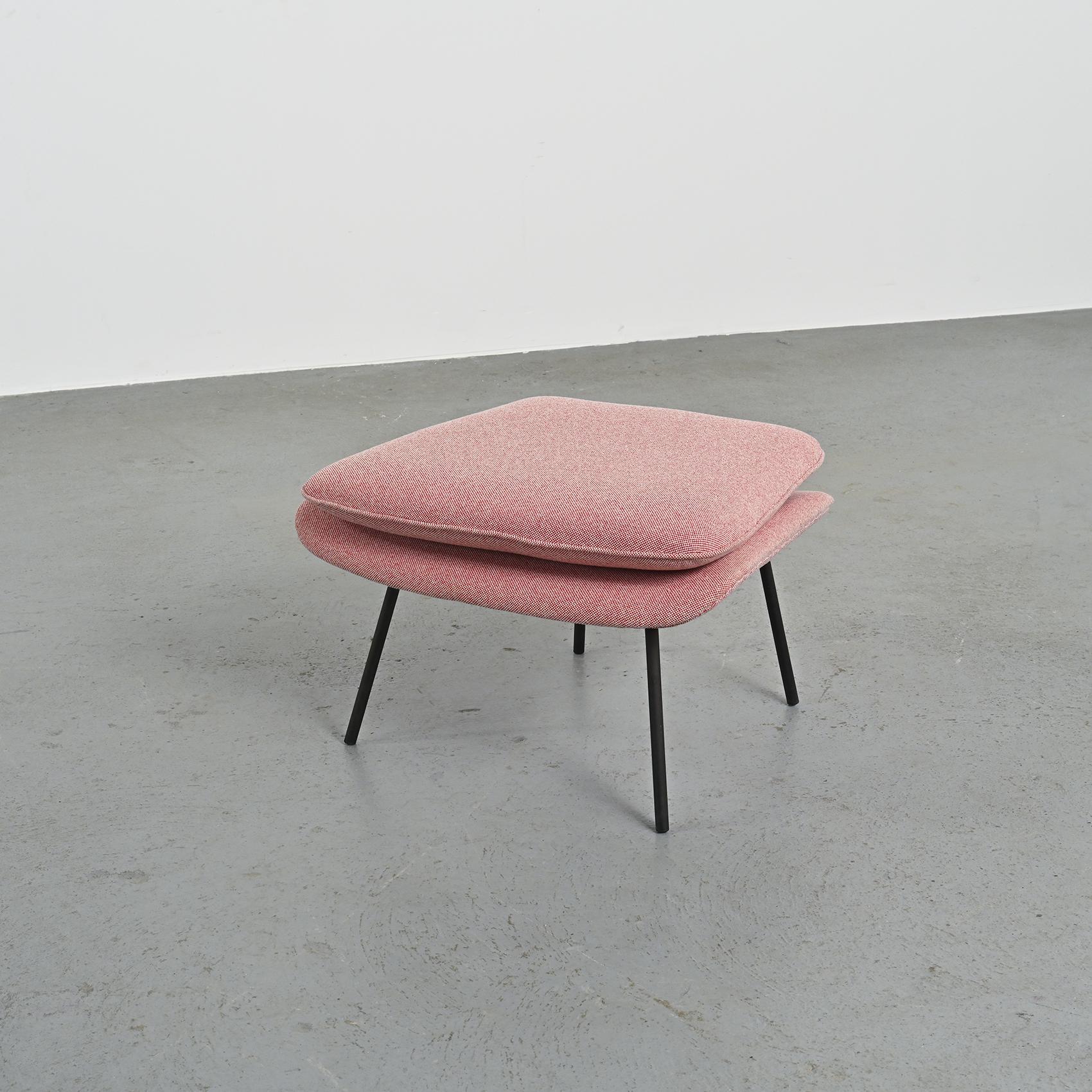 Womb Chair 1st edition by Eero Saarinen, Knoll circa 1948.