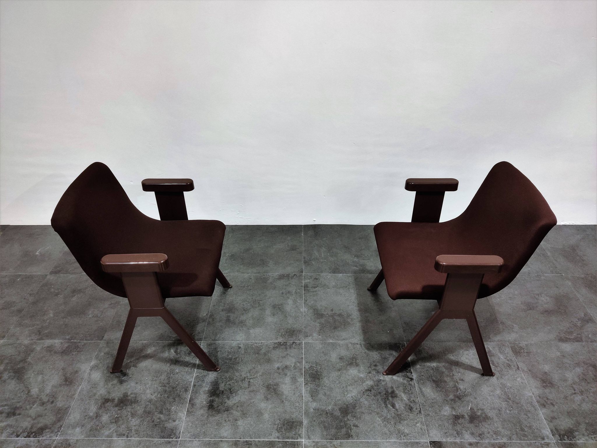 Fauteuils du milieu du siècle par Ettore Sottsass pour Olivetti, années 1970
