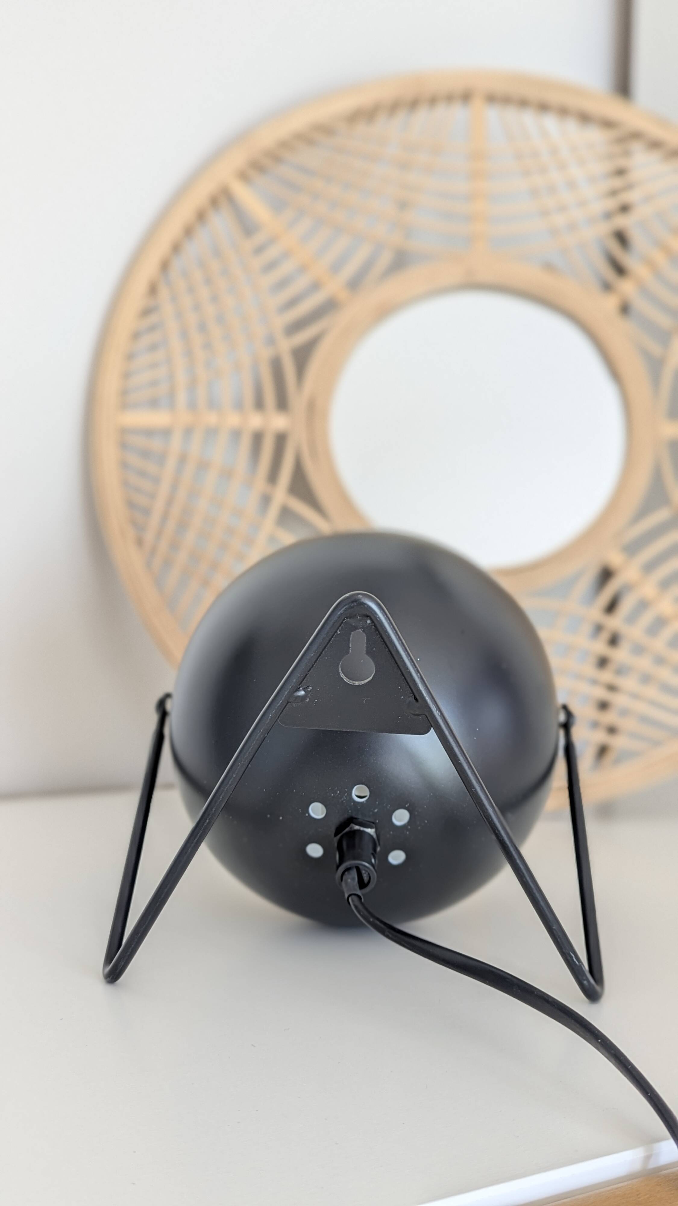 Black eyeball lamp (L-0184)