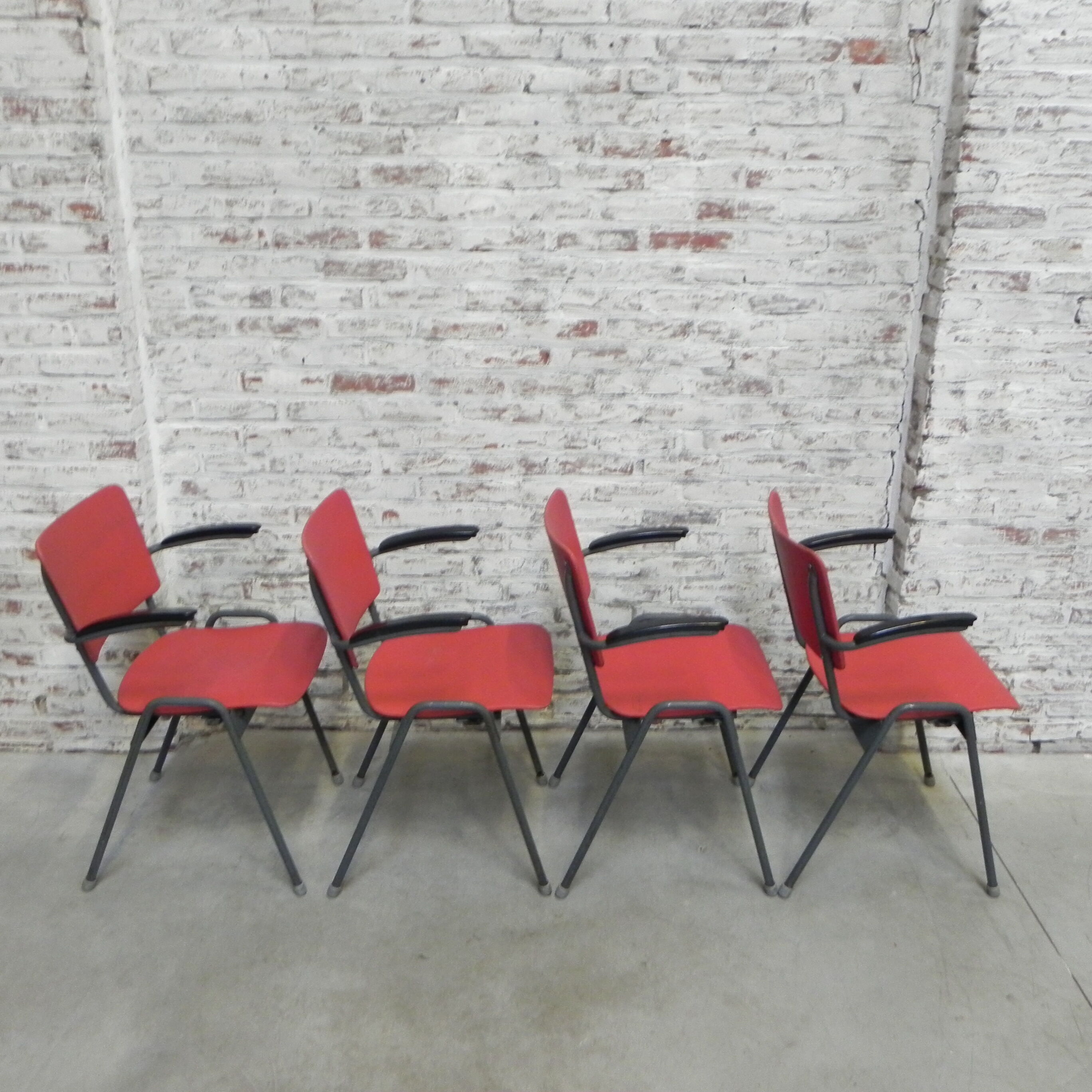 Set de 4 chaises de table vintage avec accoudoirs
