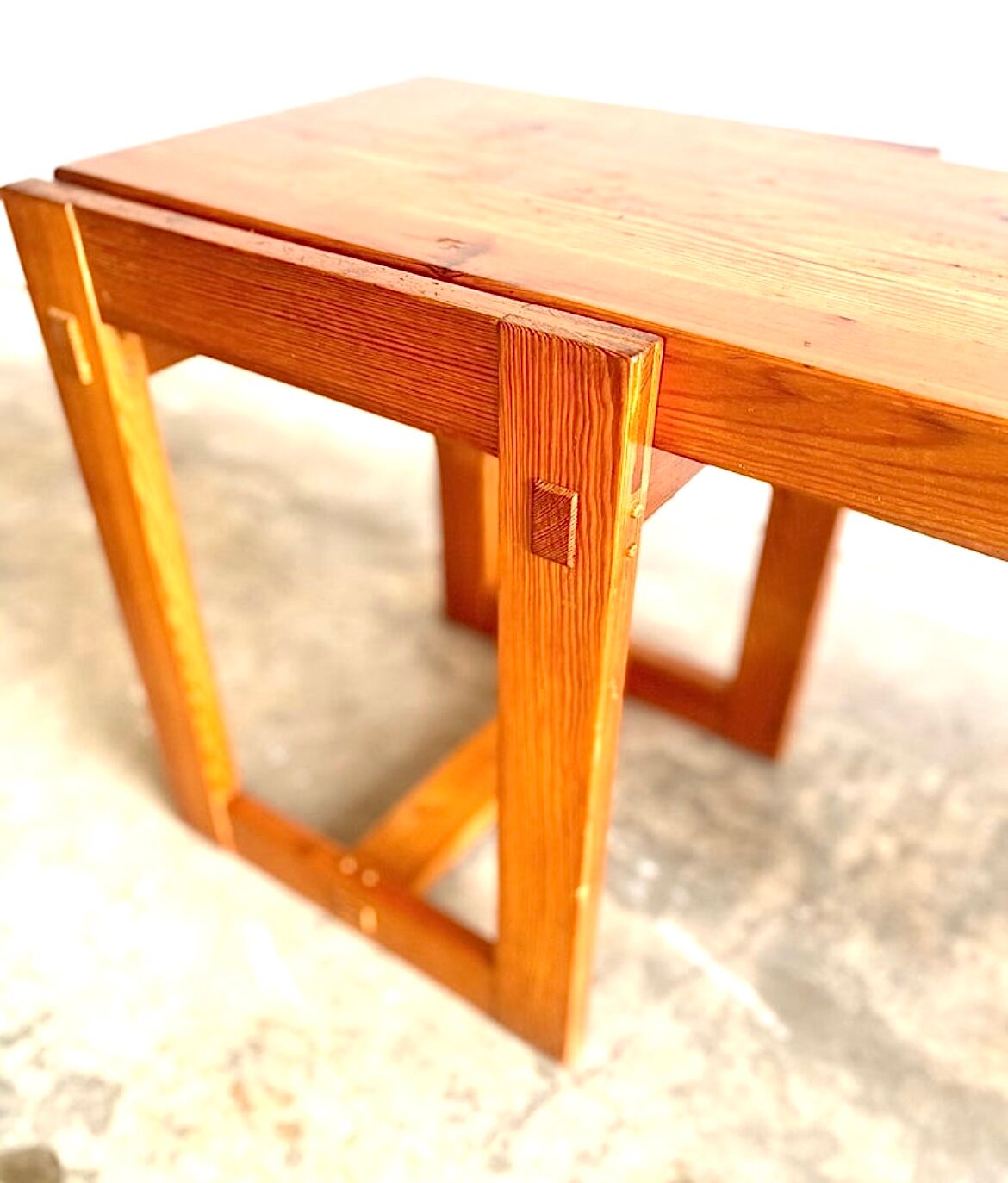 Edvin Helseth pine bench model Trybo, for the Trysil ski resort, Norway, 1964