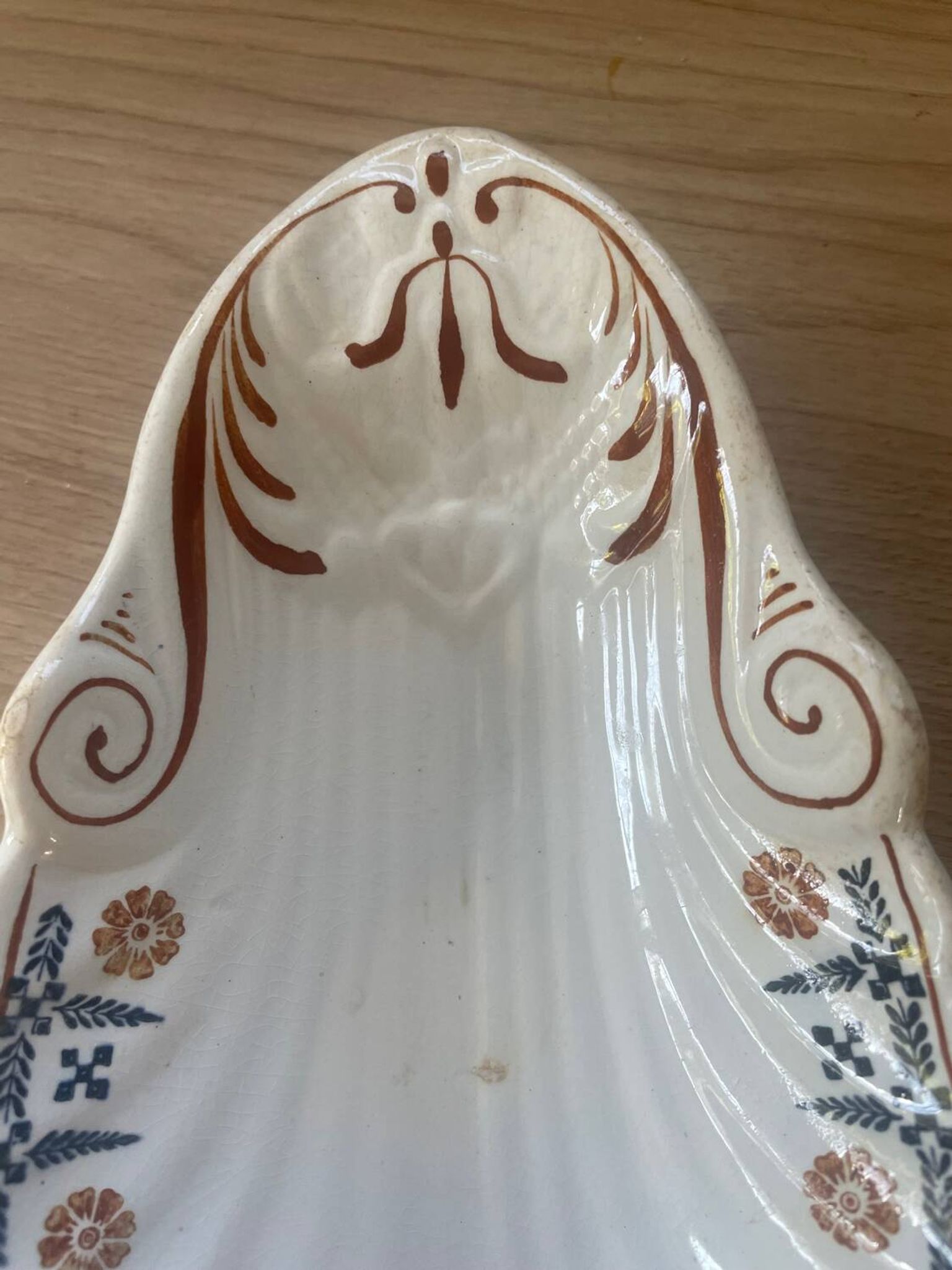 St Amand iron earth dishes