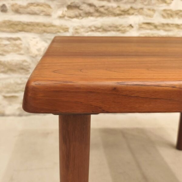 Table basse en teck massif design Niels Bach, production Danoise