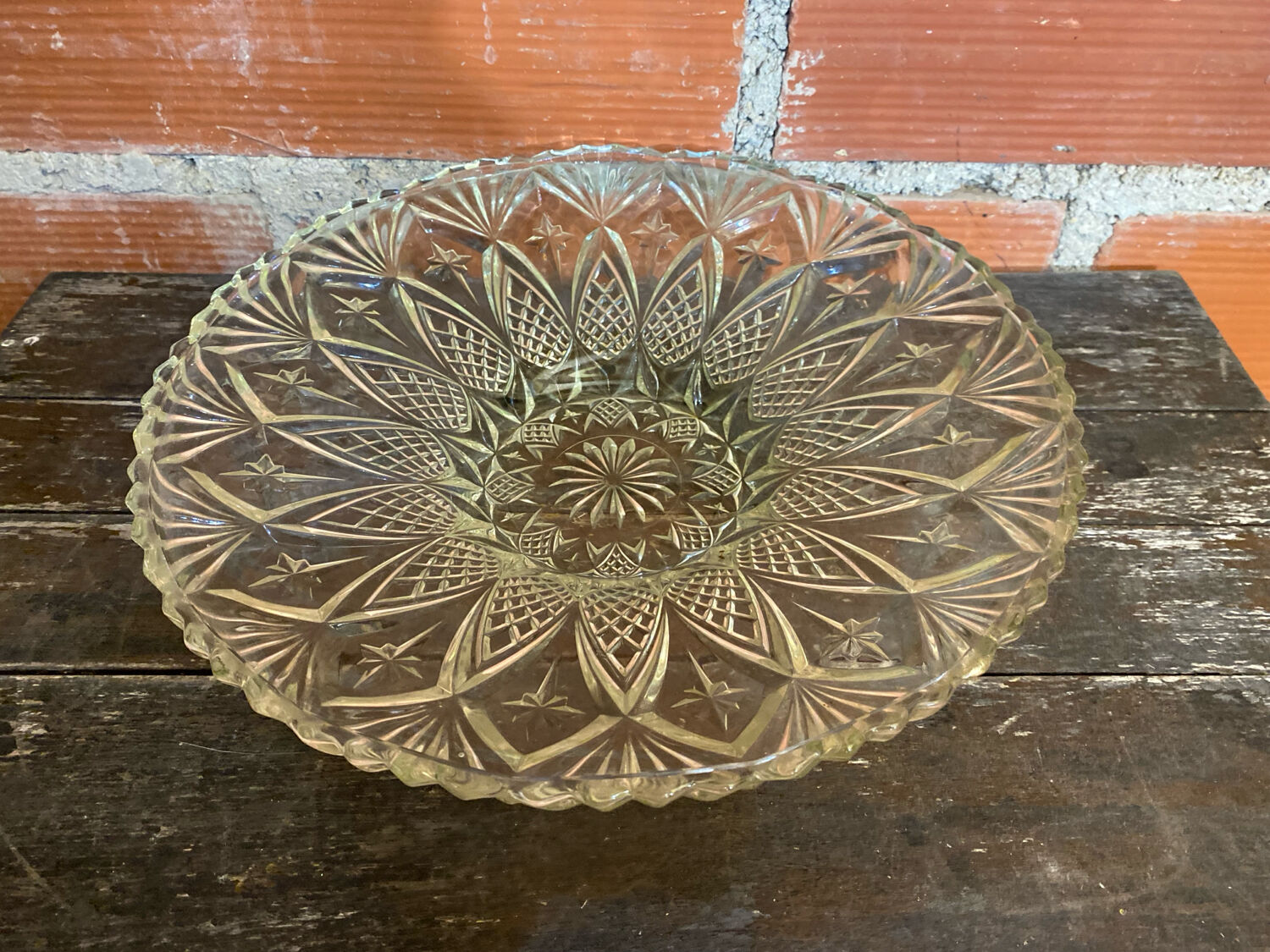 Coupe À Fruits Plat Ancien Verre Moulé & Taillé Vintage