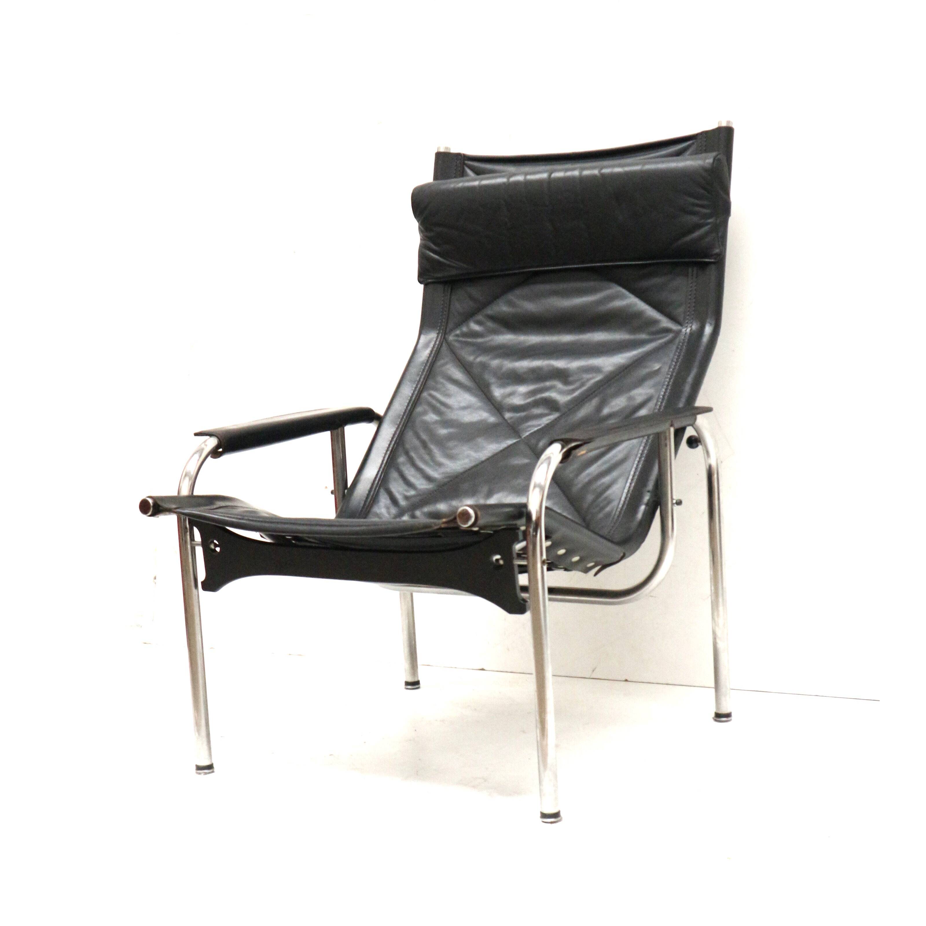 2x Vintage black leather armchair by Strässle HE1106 designed by Hans Eichenberger