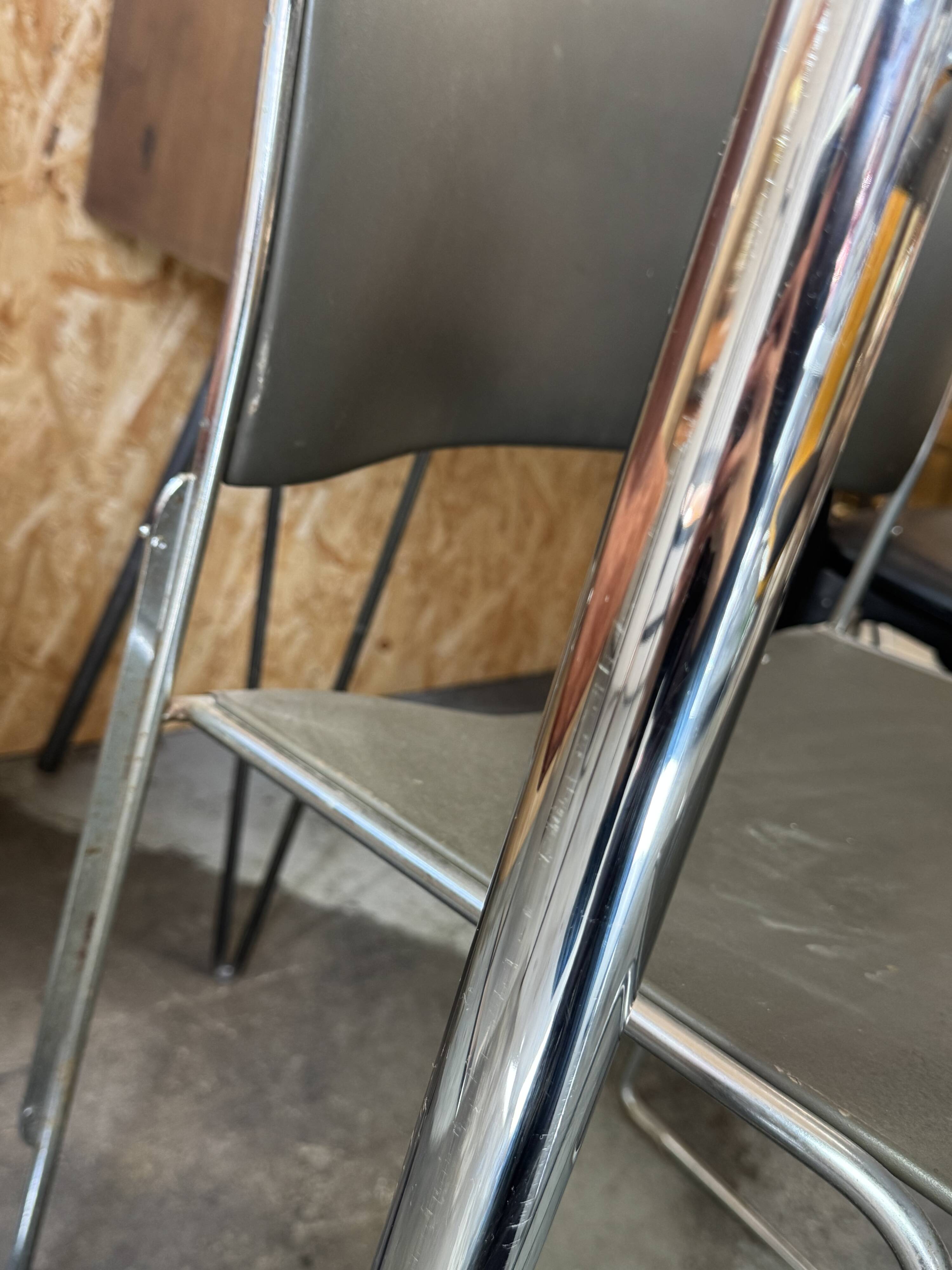 USM HALLER table