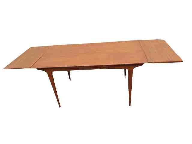 Scandinavian table with lb teak extensions