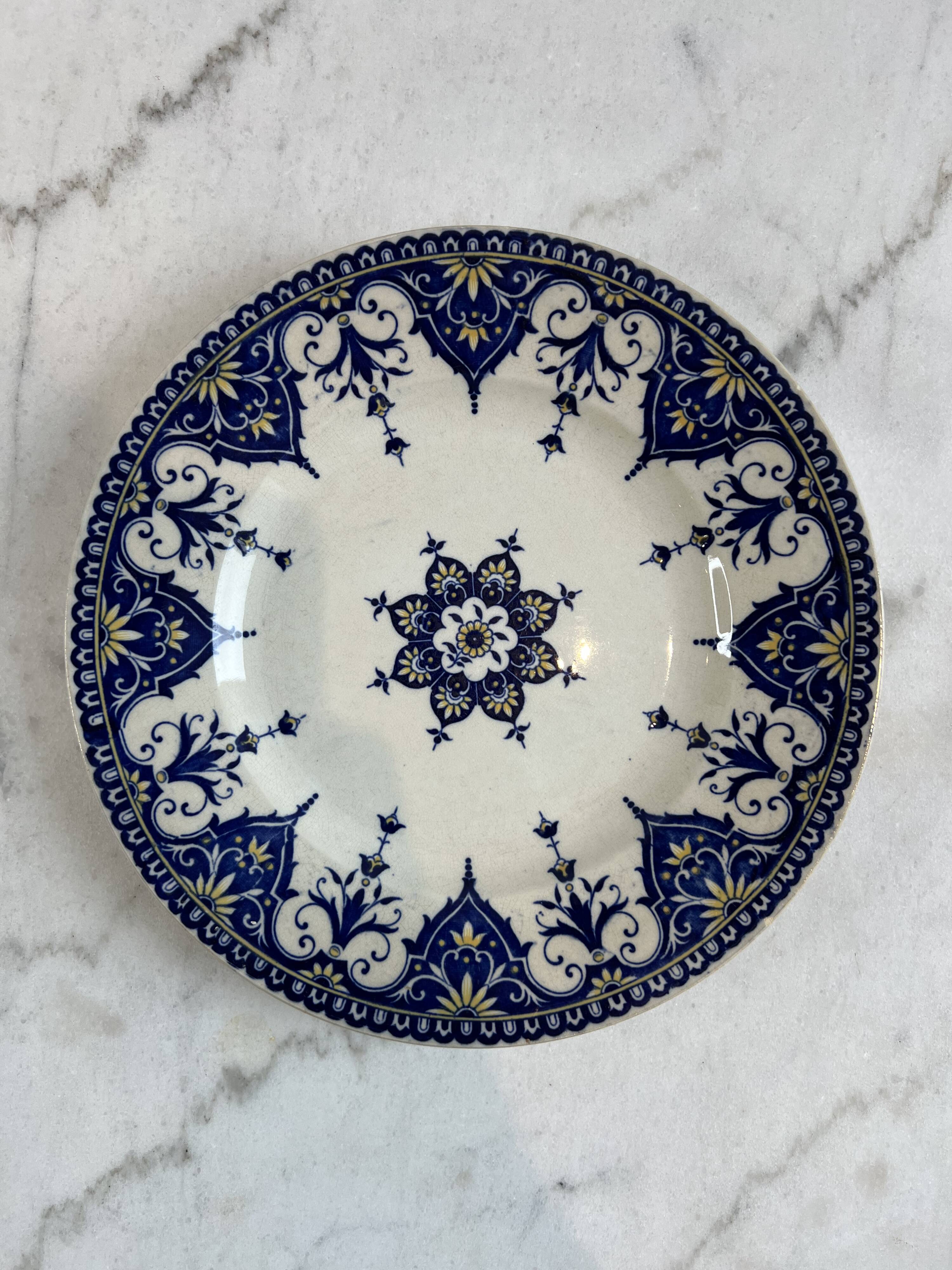Large flat plate ironstone Sarreguemines Cluny