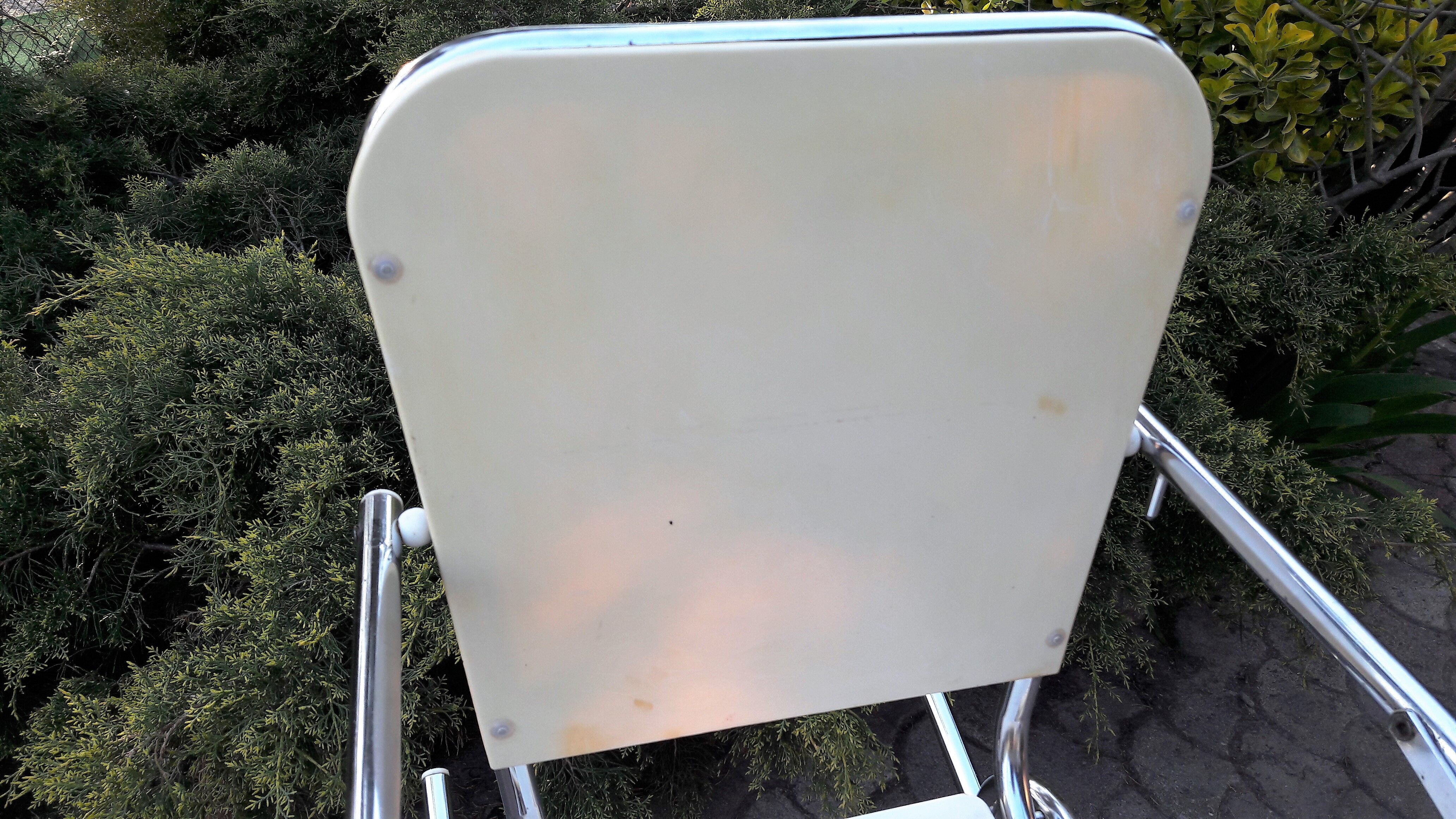 Light yellow highchair