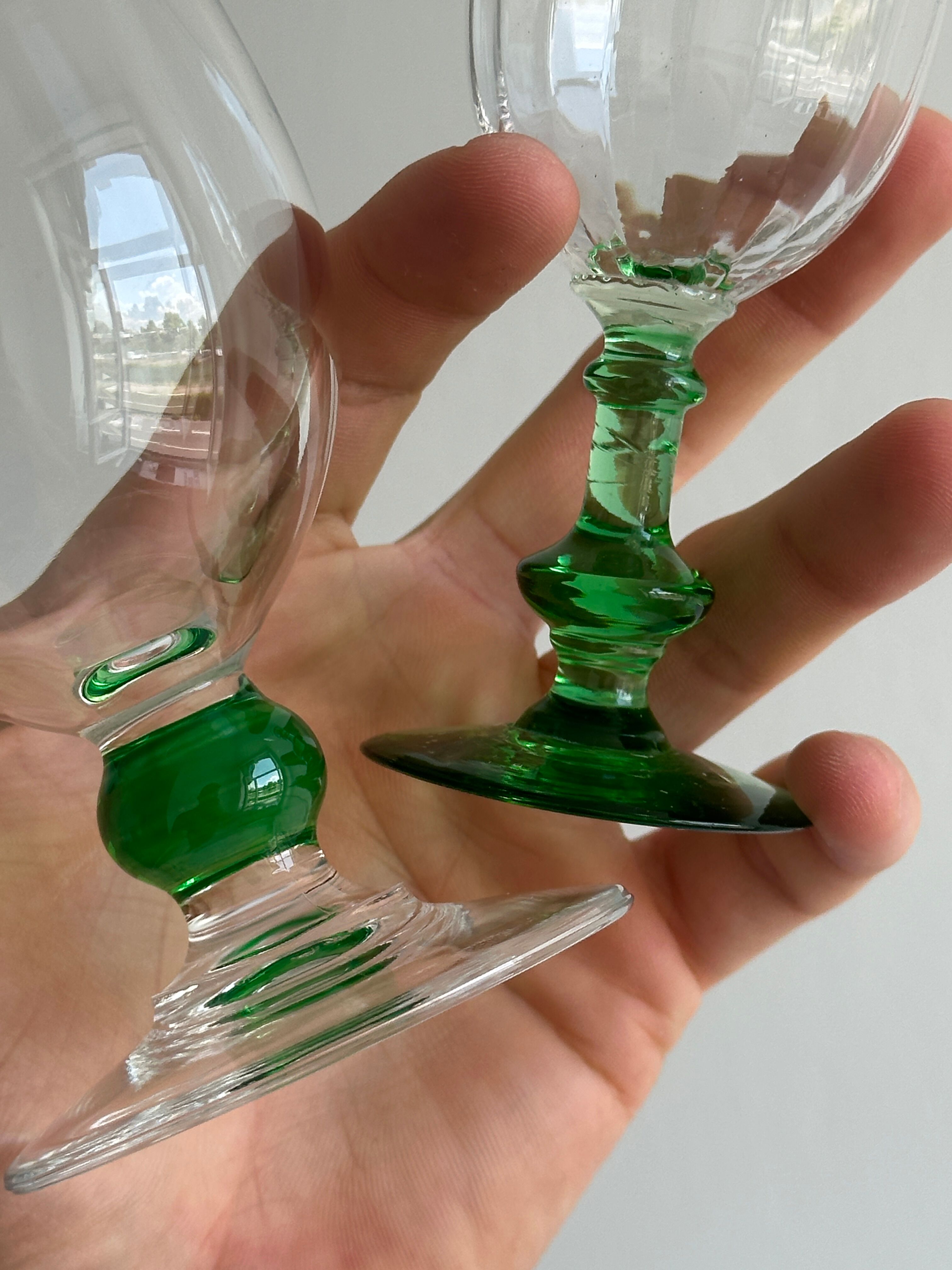Lot de 4 verres vintage à pied vert