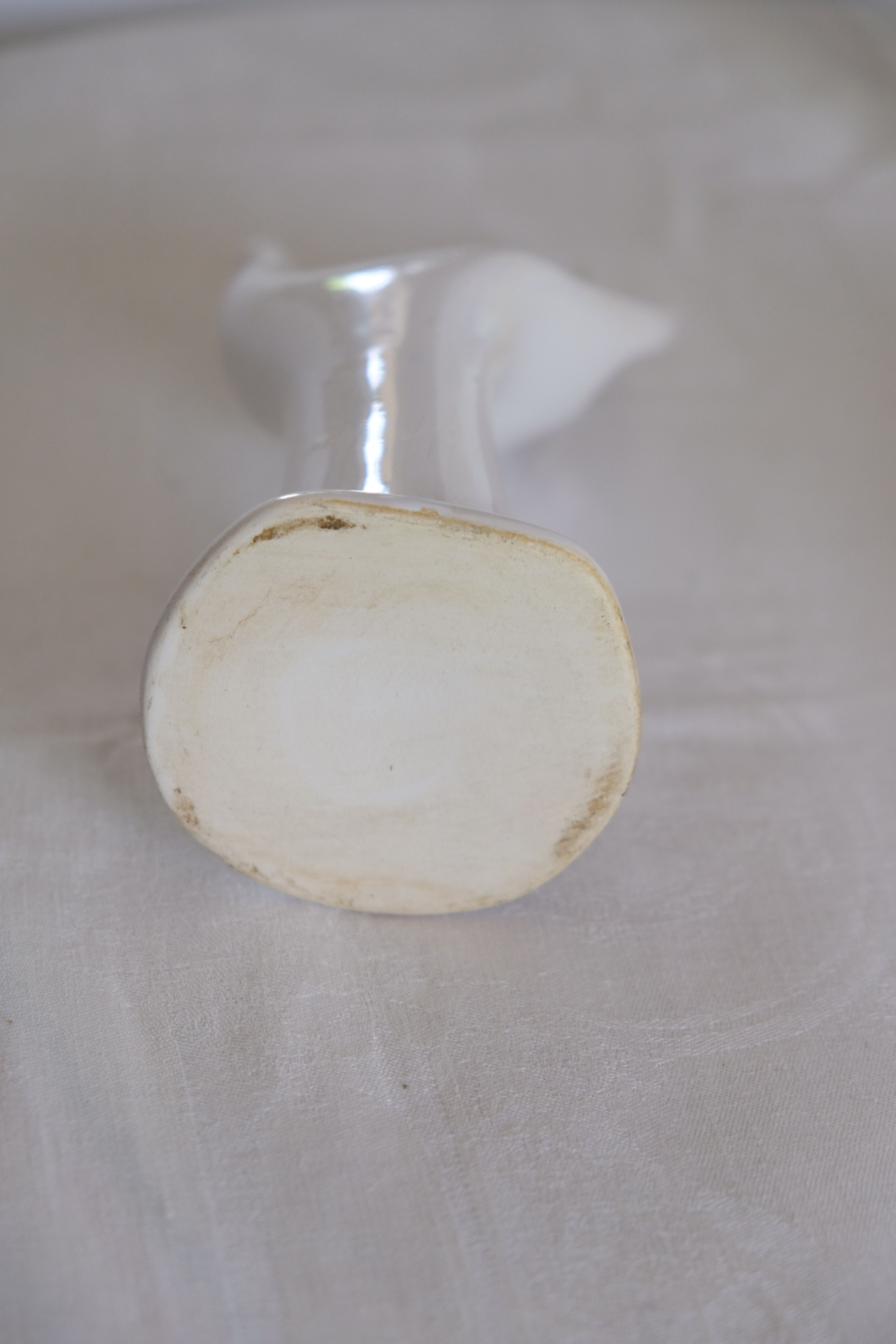 Hand baguier jewelry display or white porcelain vase 70s Vallauris