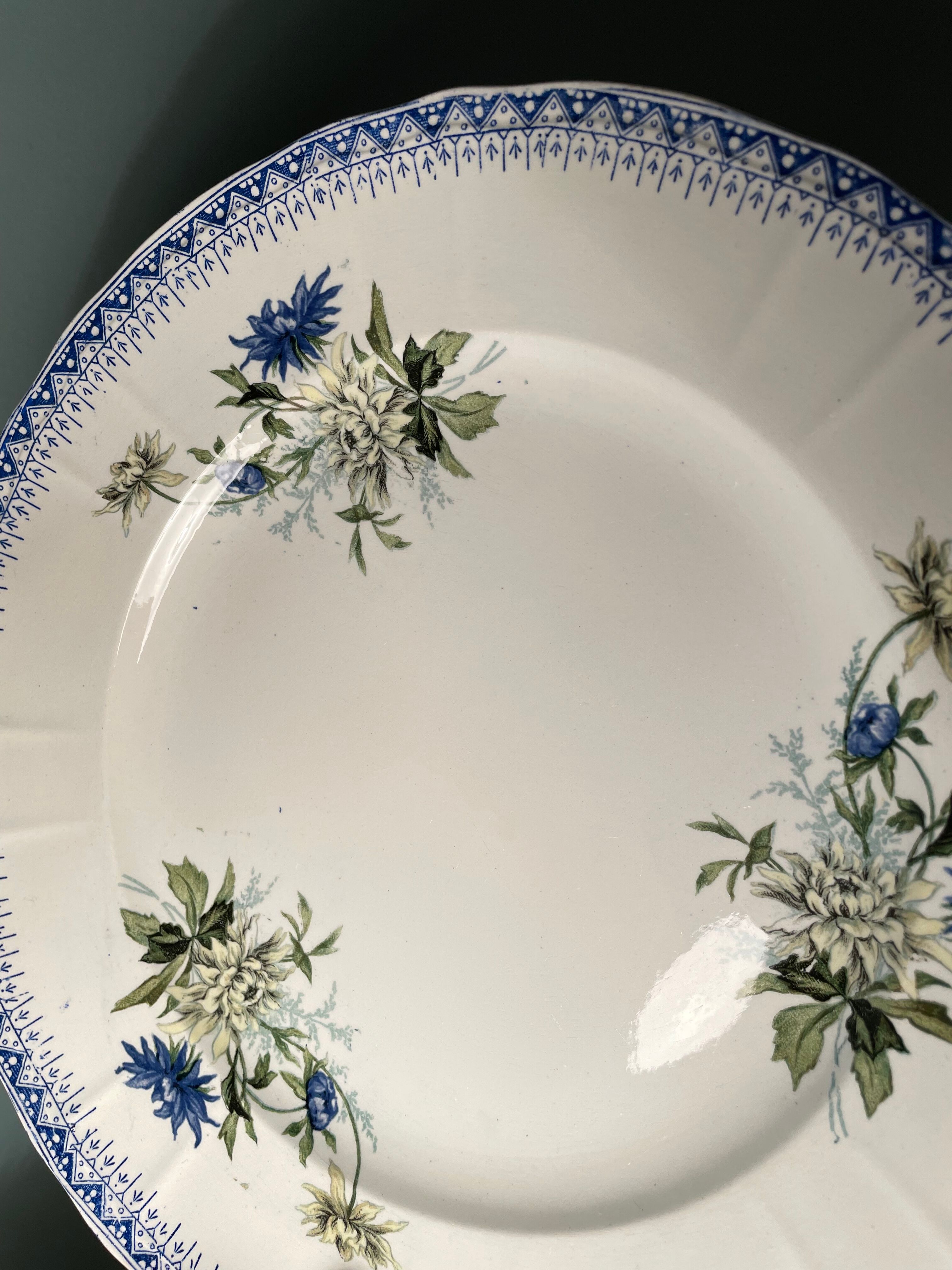 Set of 12 flat plates Terre de Fer St Amand and Hamage