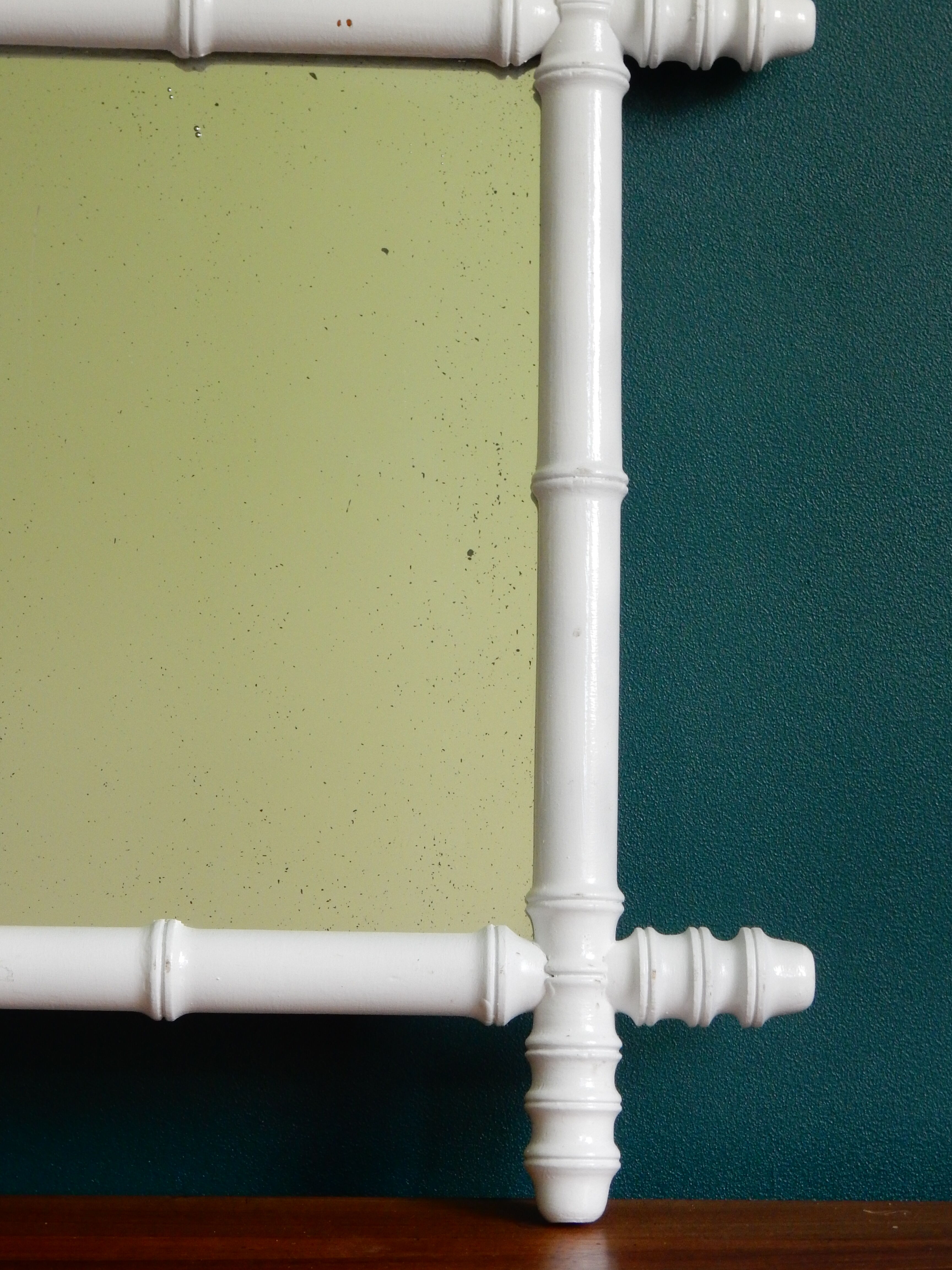 Bamboo mirror in wood turned white  46x40cm