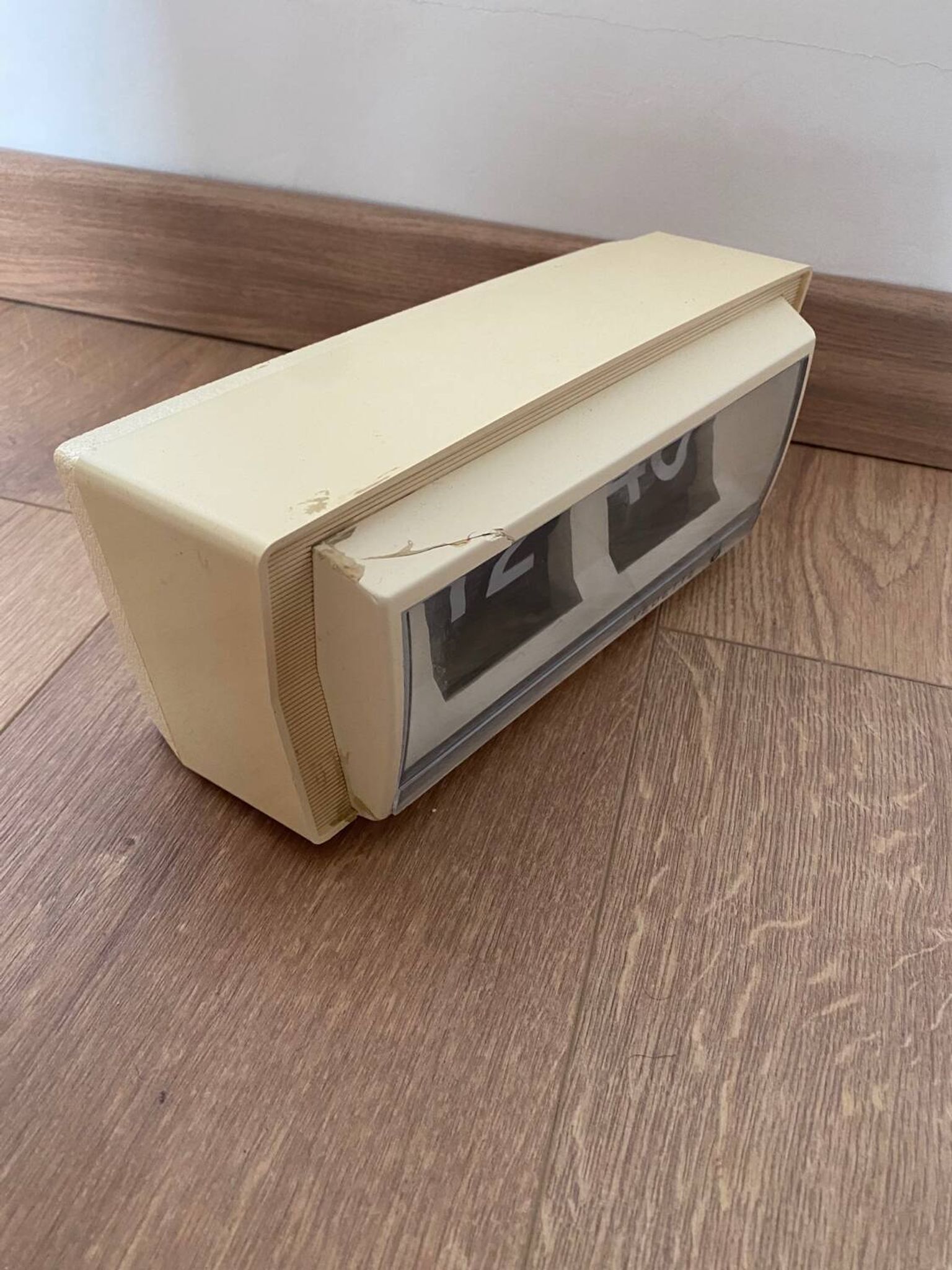 Horloge flip flap vedette
