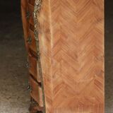 Adorable small veneered chest of drawers.
