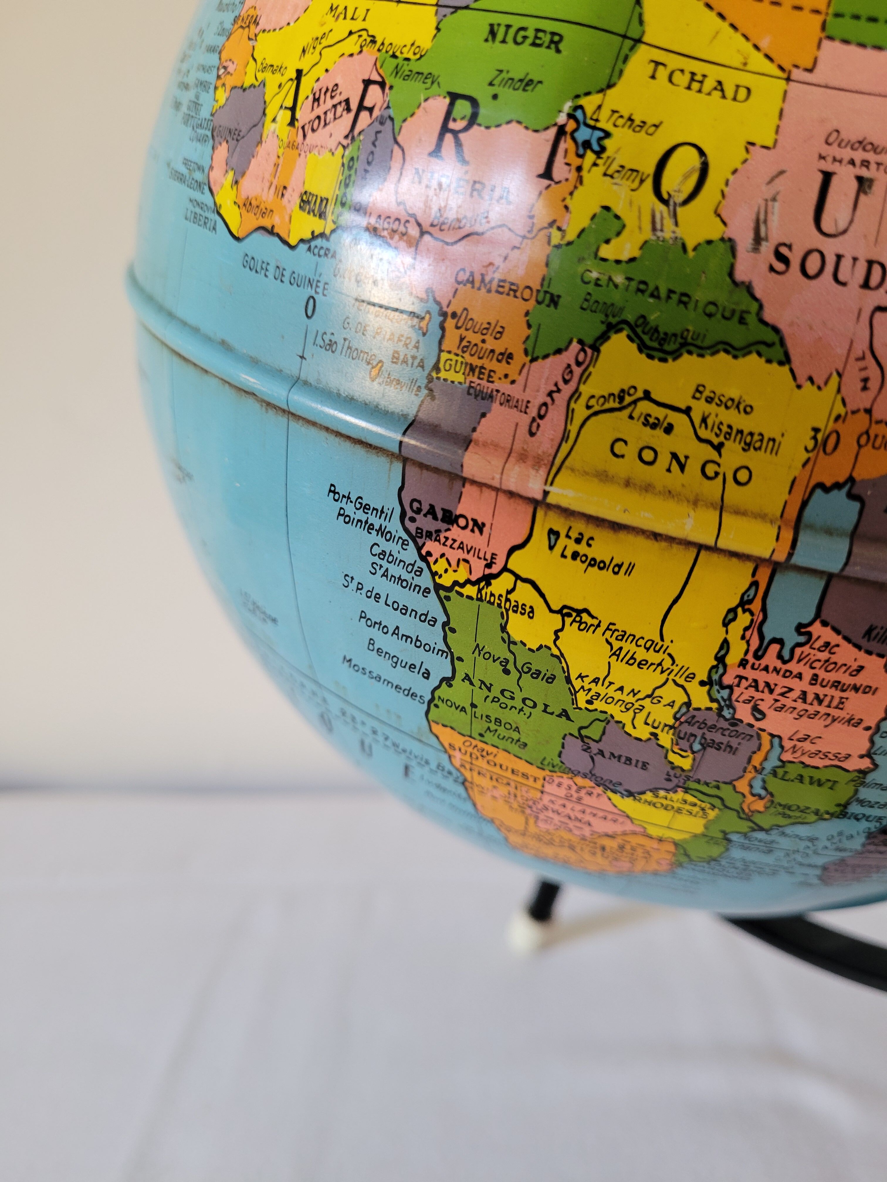 Globe metal maps Taride