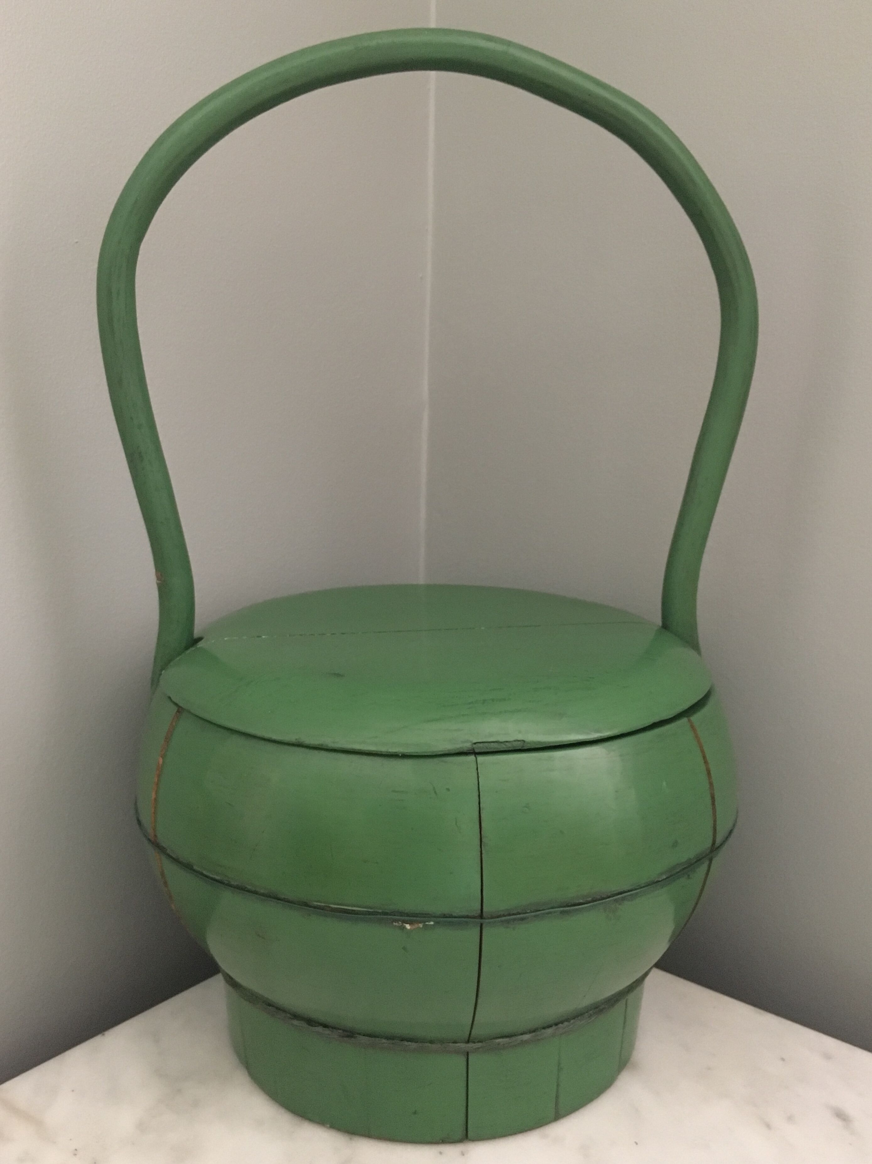 Green lacquered chinese egg basket