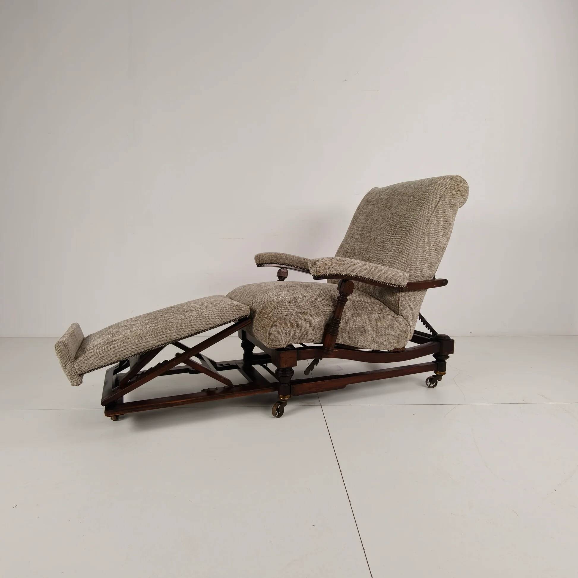 English reclining library chair (circa 1860)