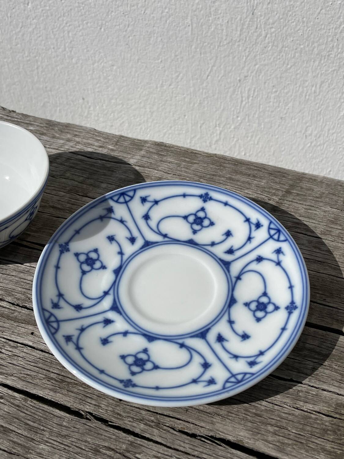 Pair of signed blue porcelain cups