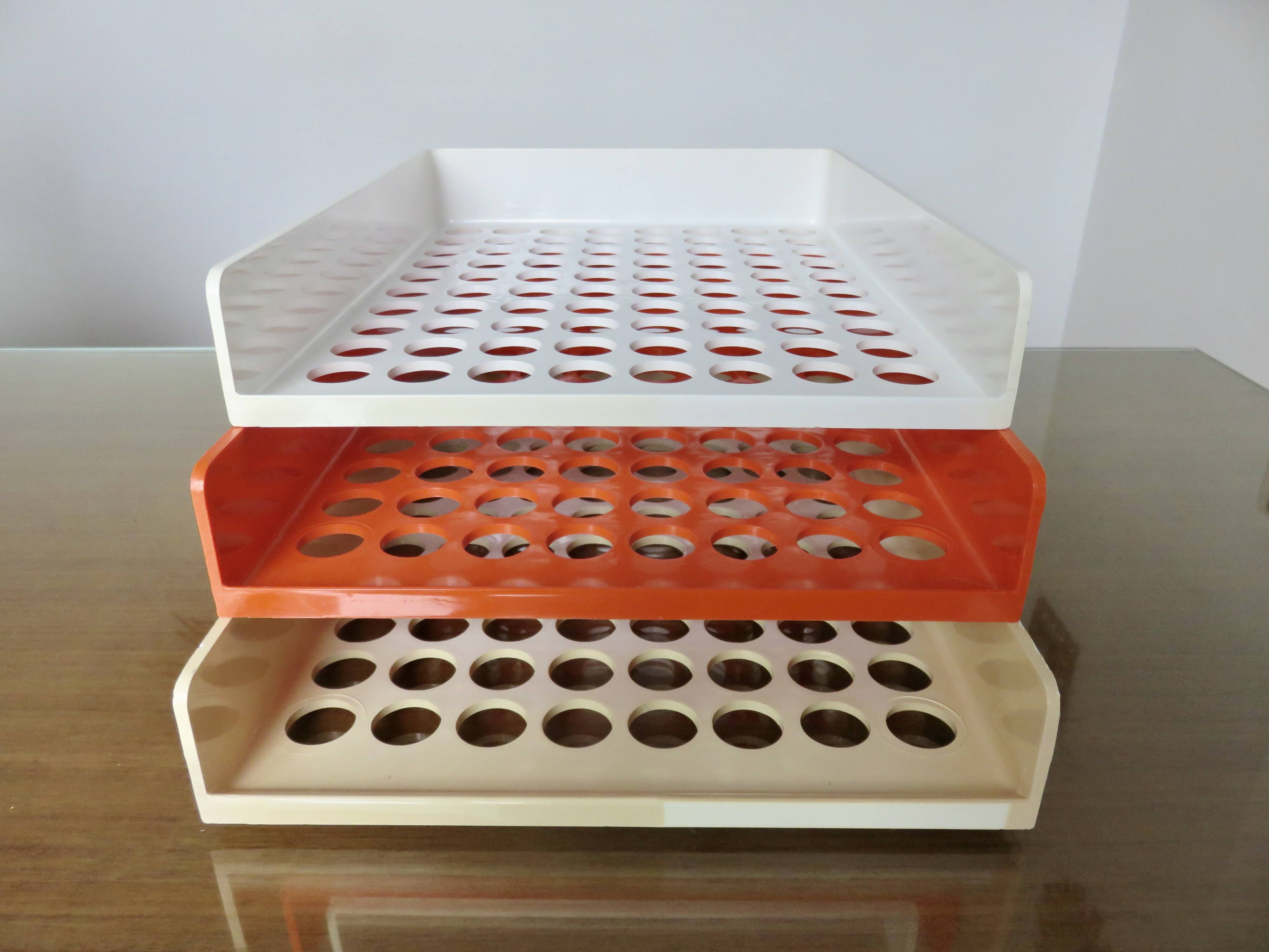 Series of 3 benches, mail storage, Roger TALLON 70s