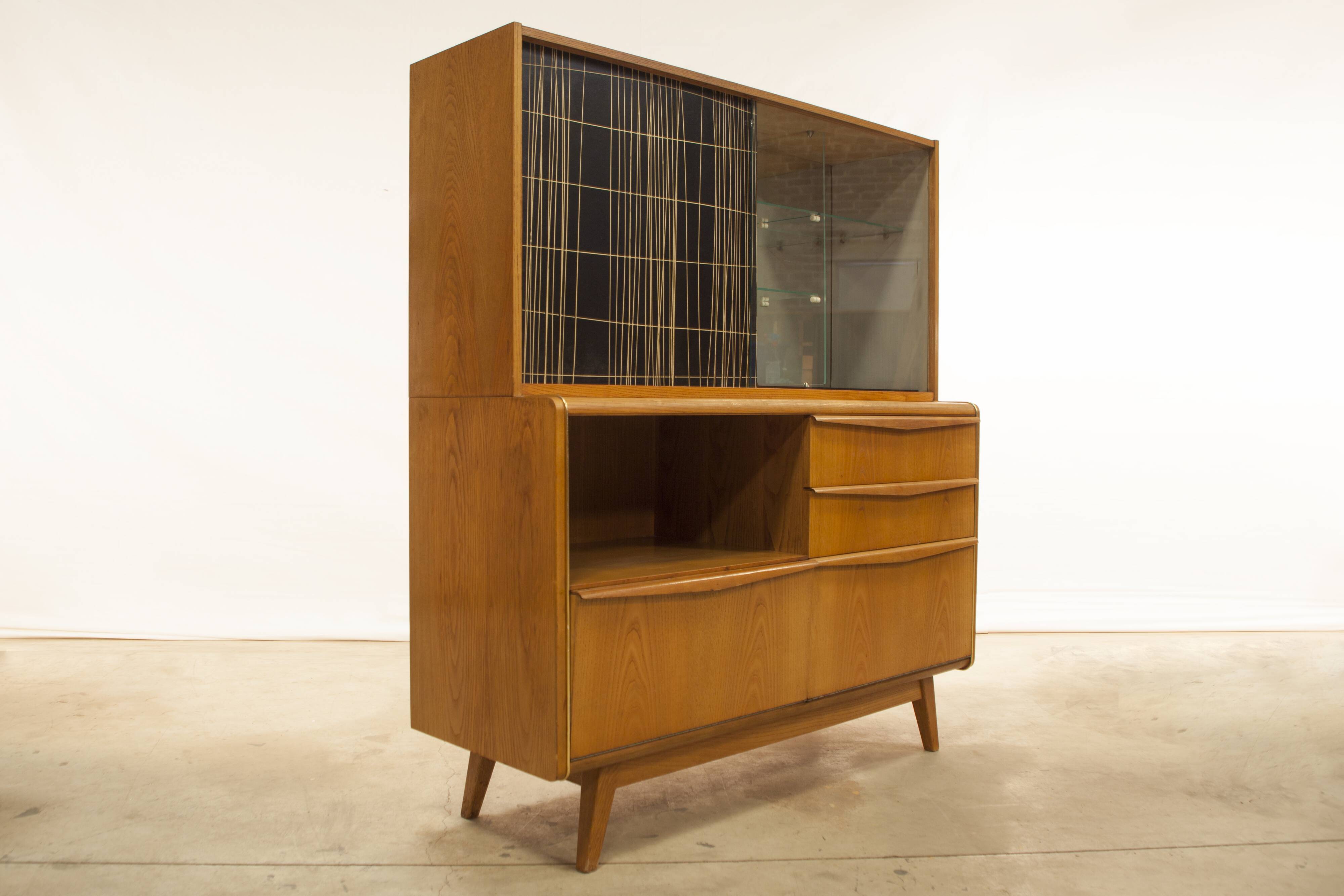 Buffet U 372 / 386 by Bohumil Landsman and Hubert Nepozitek For Jitona Sobeslav