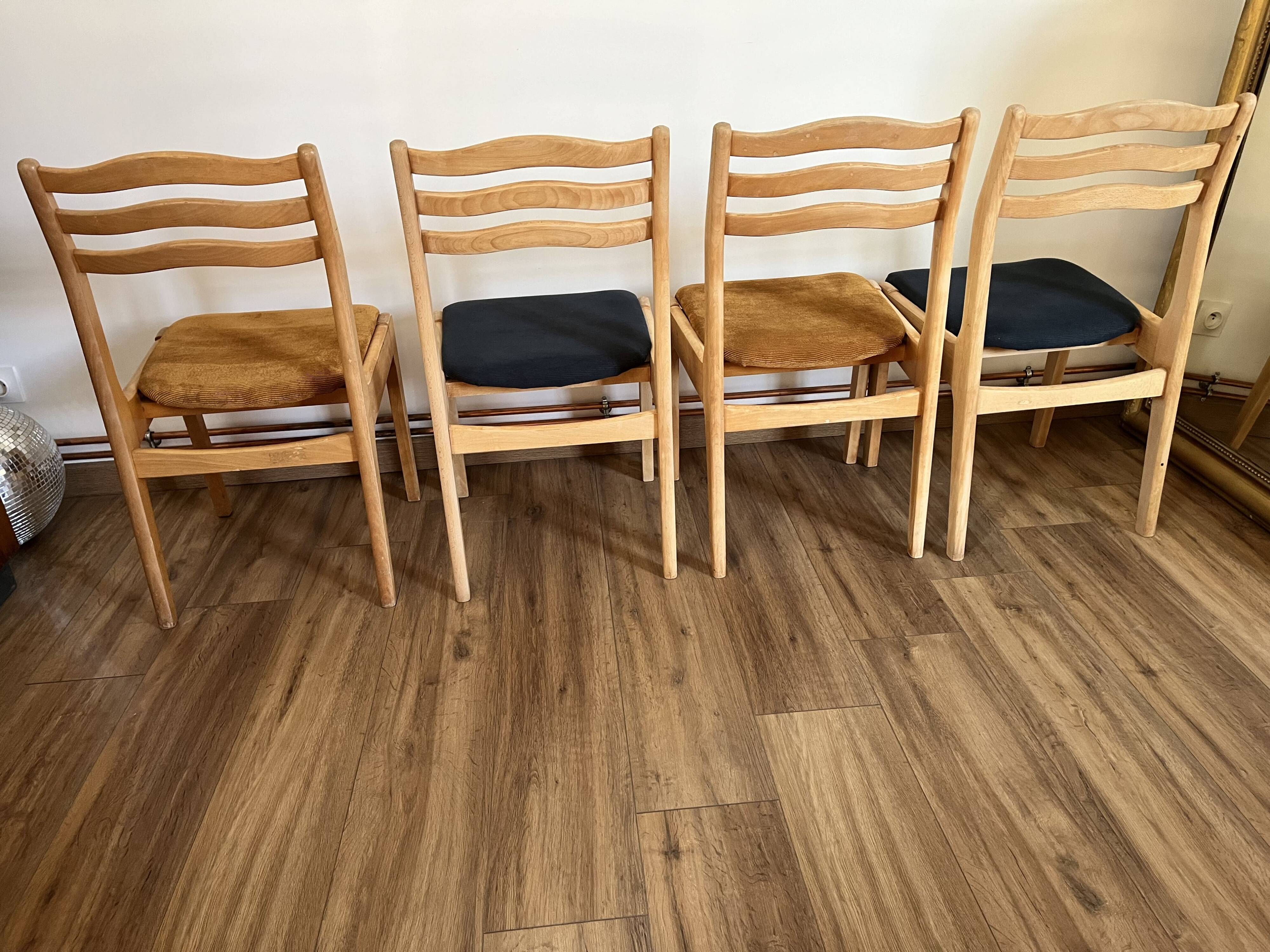 Set of 4 ribbed fabric chairs