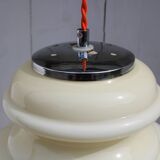 Space age suspension in opaline