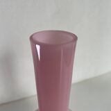 Vase en opaline rose