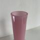 Vase en opaline rose