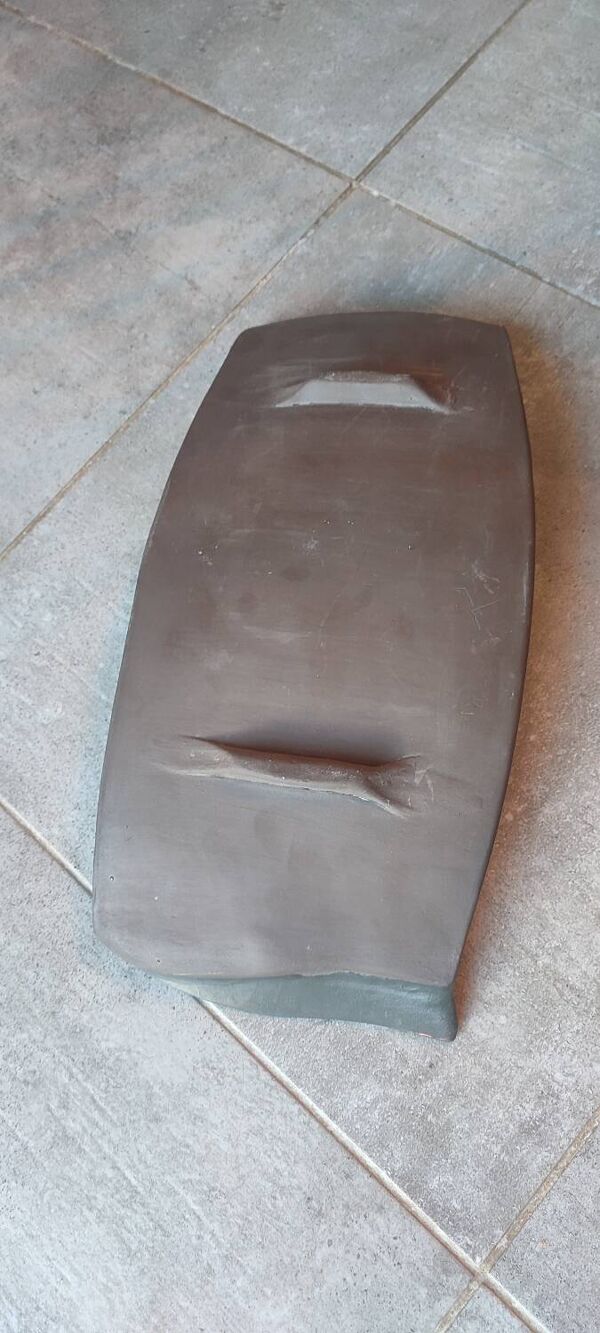 Grand plat coupe (signé)en grès d'atelier français années 60-70.