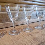 Set de 5 verres à pied en cristal forme conique ciselé vintage