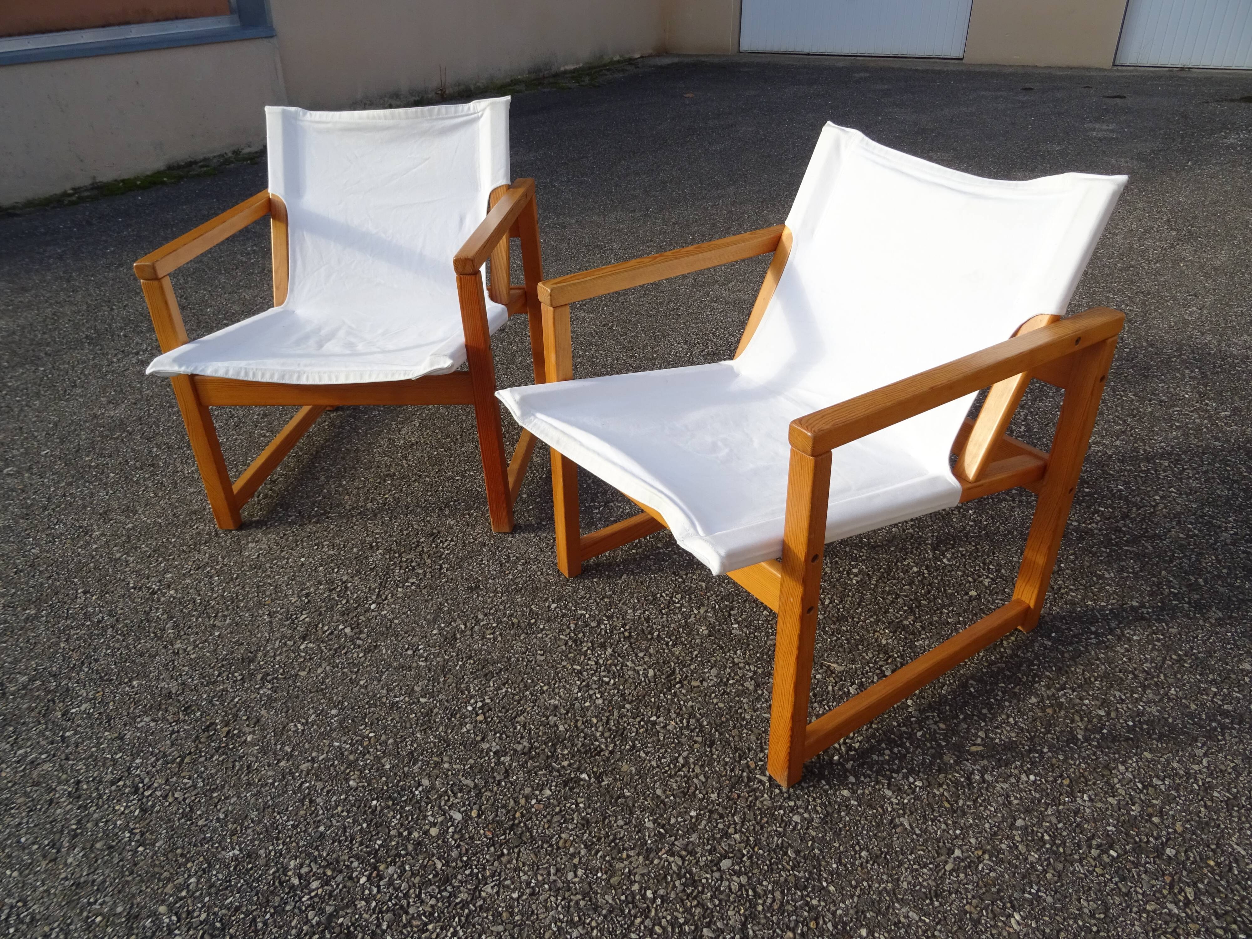 Paire de fauteuils style scandinave, années 70-80