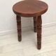 Tabouret en bois tourné pied tripode