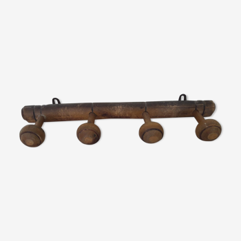 Coatrack with 4 hooks