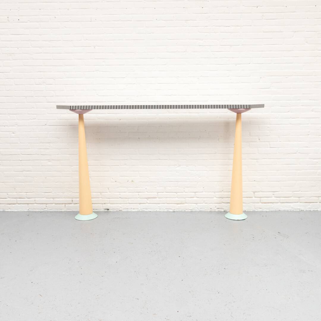 Console murale Memphis des années 1980