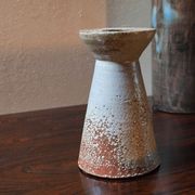 Vase diabolo brutaliste de Joël Baudoin, années 60