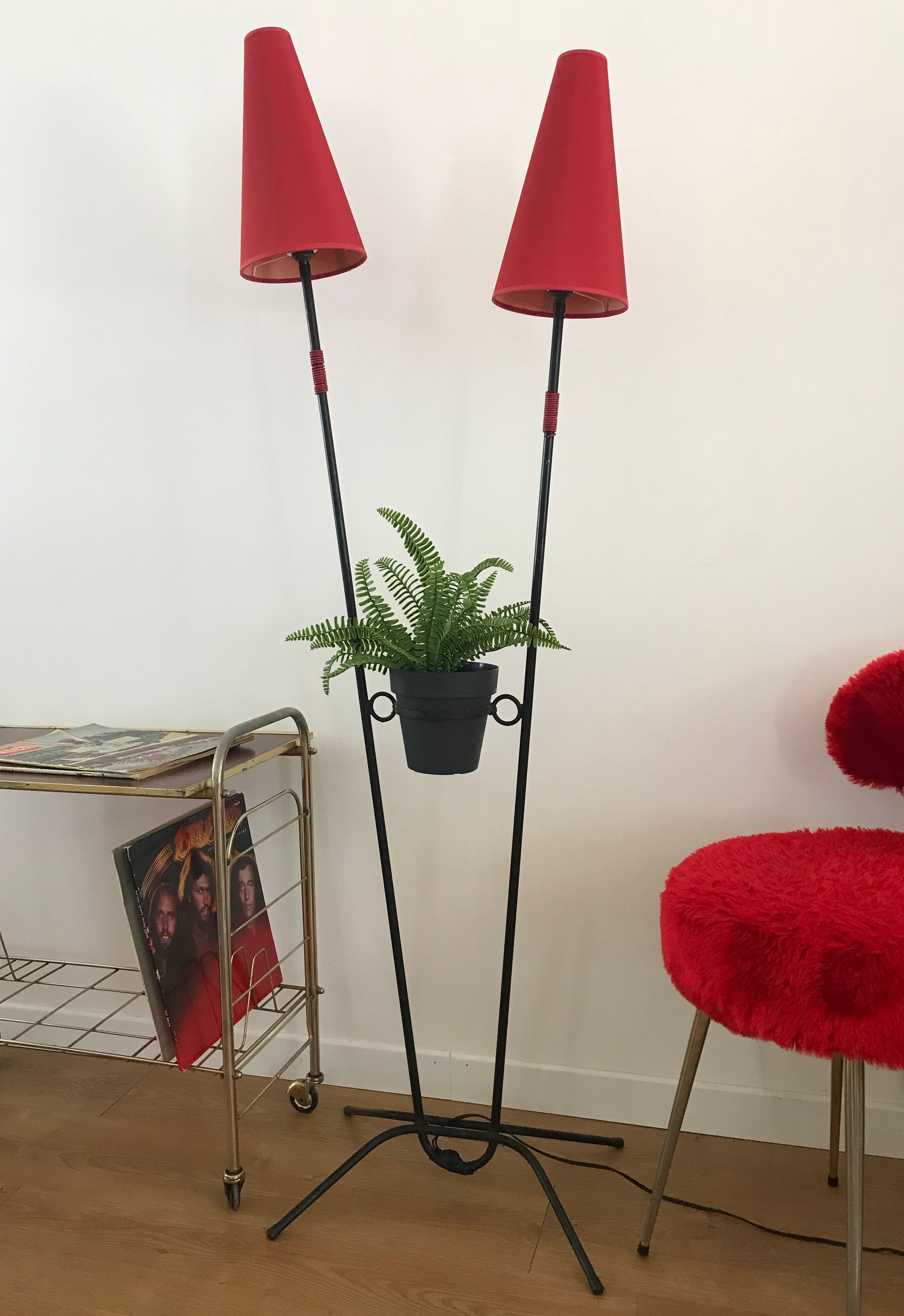 Vintage two-light lamp with plant holder
