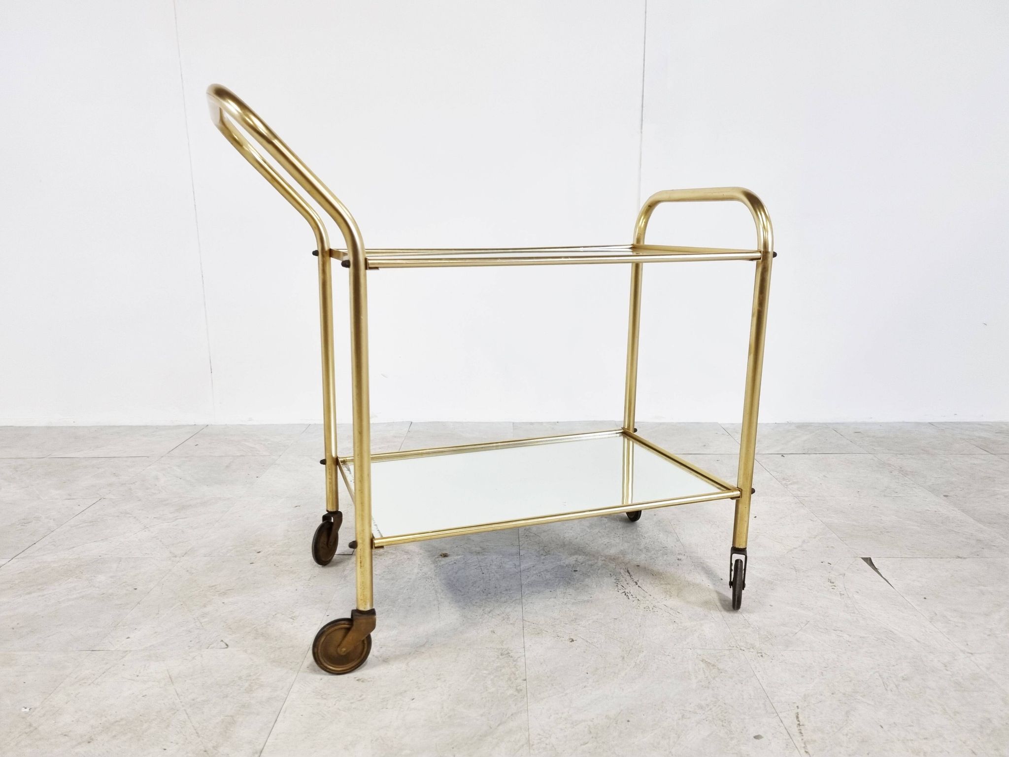 Chariot à boissons en laiton, années 1960