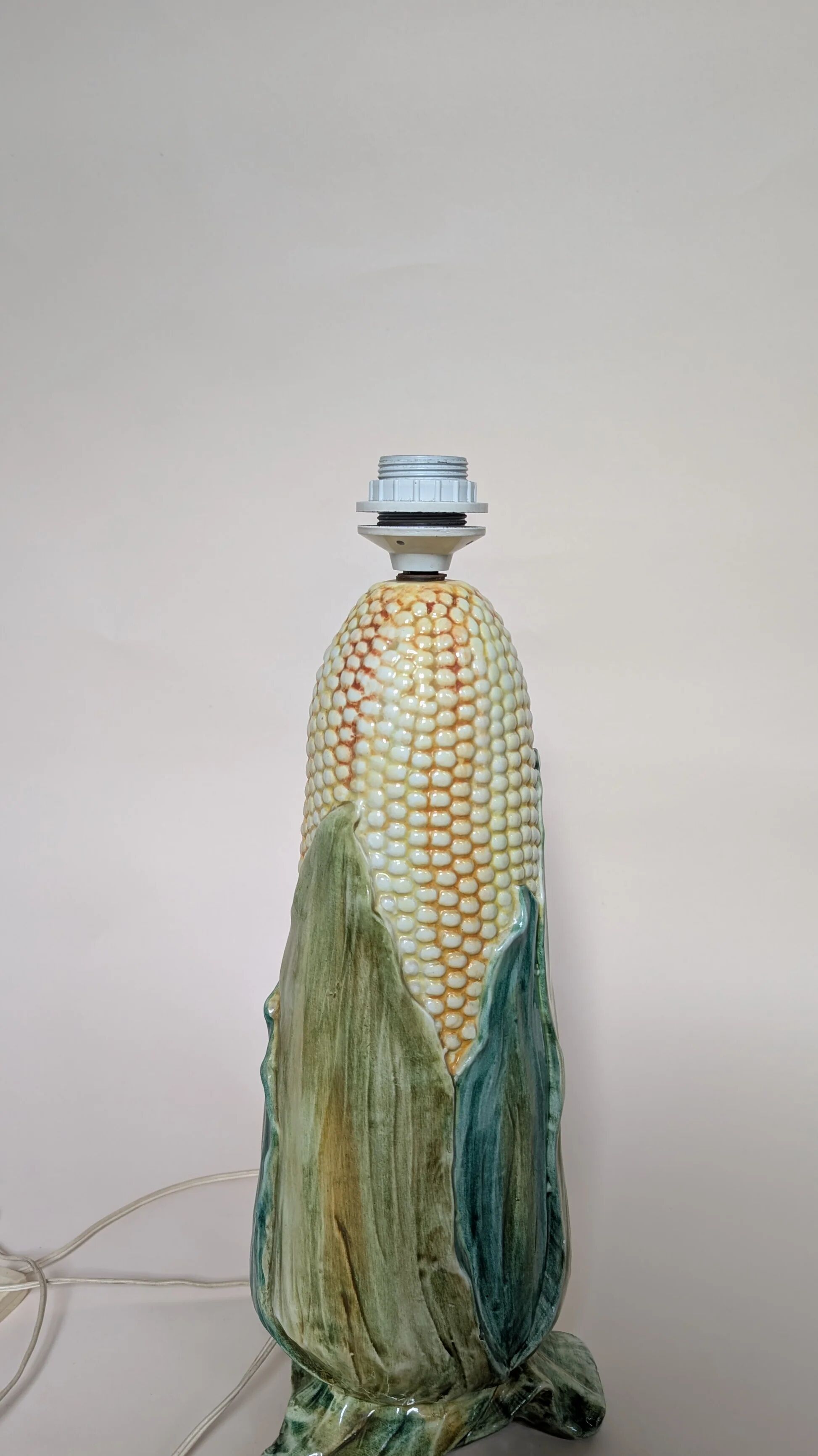 Corn cob lamp base