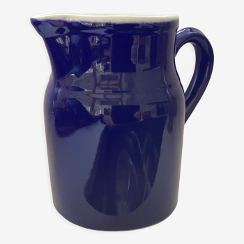 Digoin pitcher