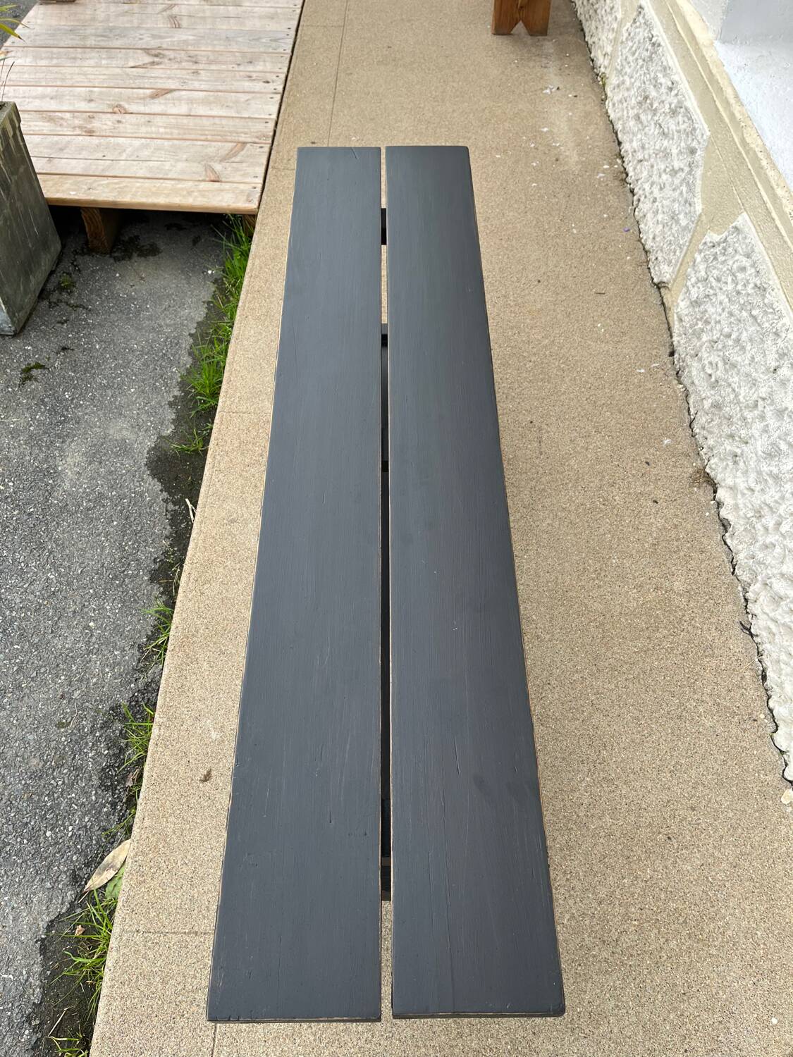 Banc en bois patiné noire