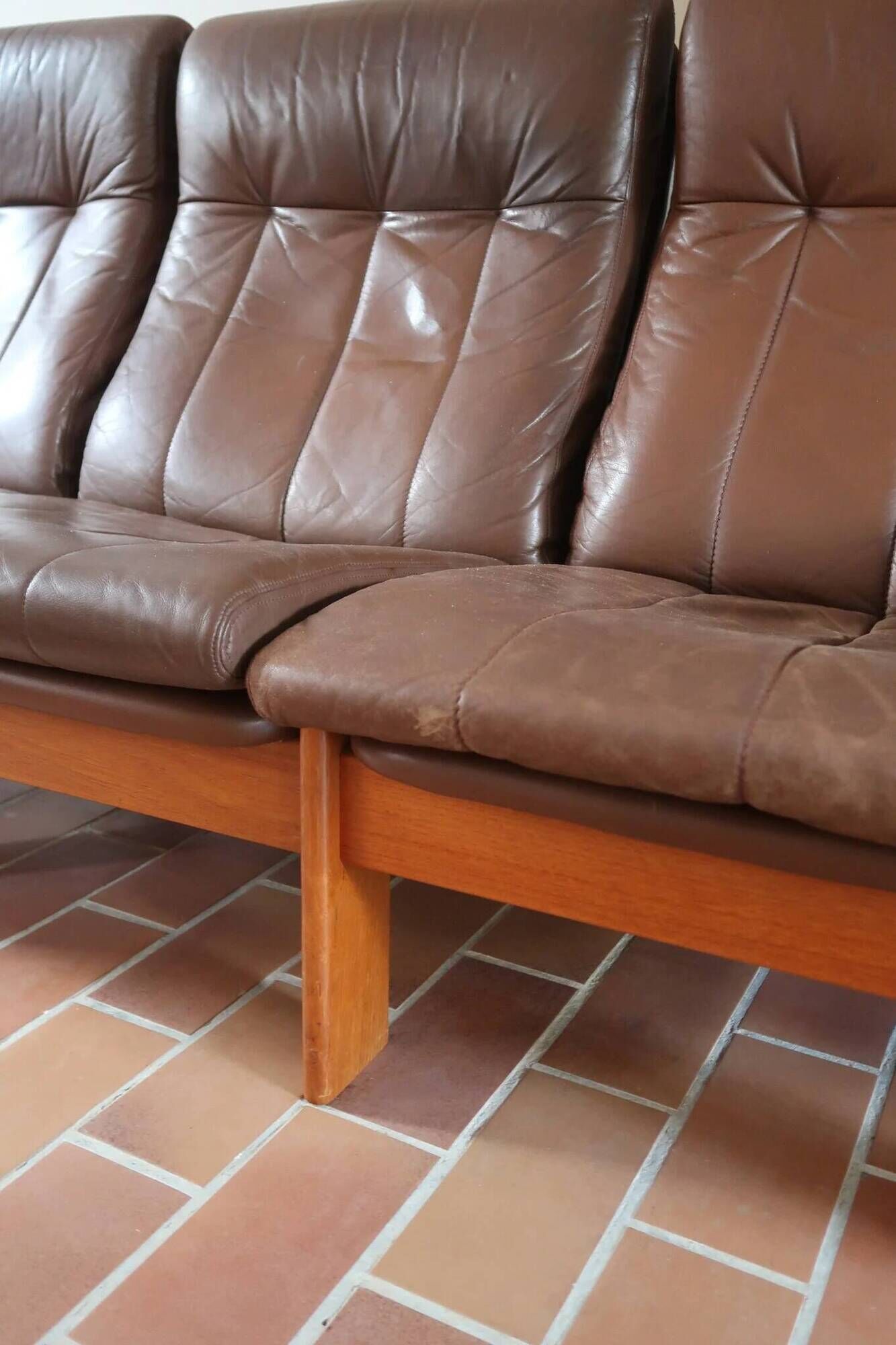 Brown leather 3-seater sofa, Sven Ellekaer for Skipper, 1982.